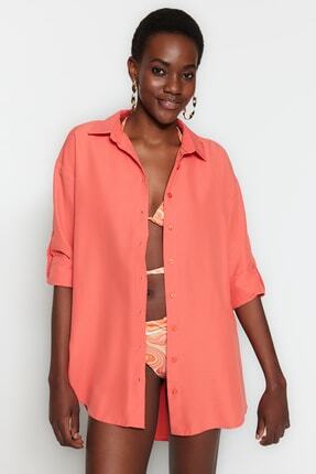 TRENDYOLMİLLA Nar &Ccedil;i&ccedil;eği Dokuma G&ouml;mlek TBESS22GO0664