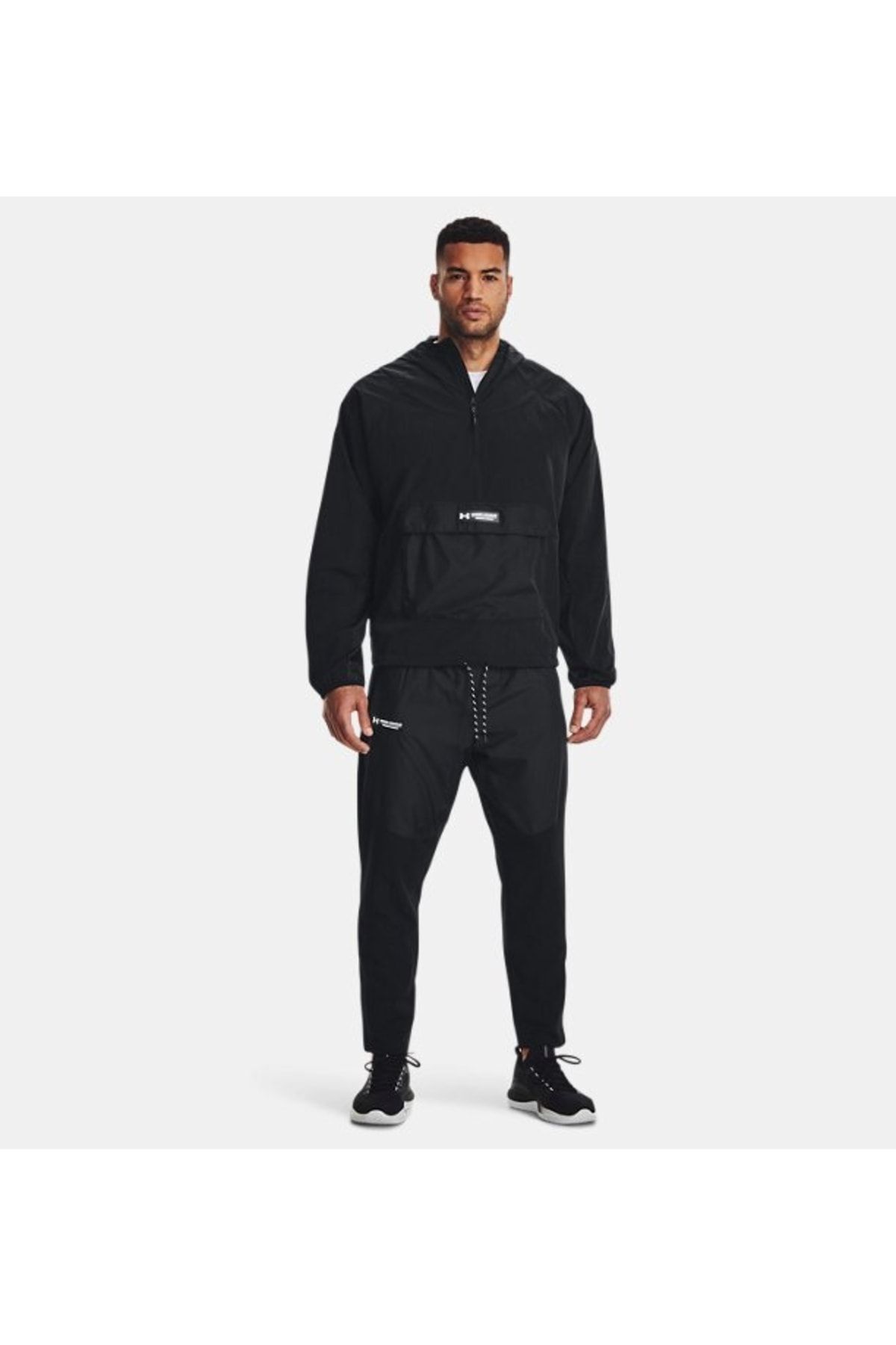 شلوار گرمکن ورزشی مشکی مردانه پچ های بافته شده در UA Rush ™ شش 1377182 001 Under Armour