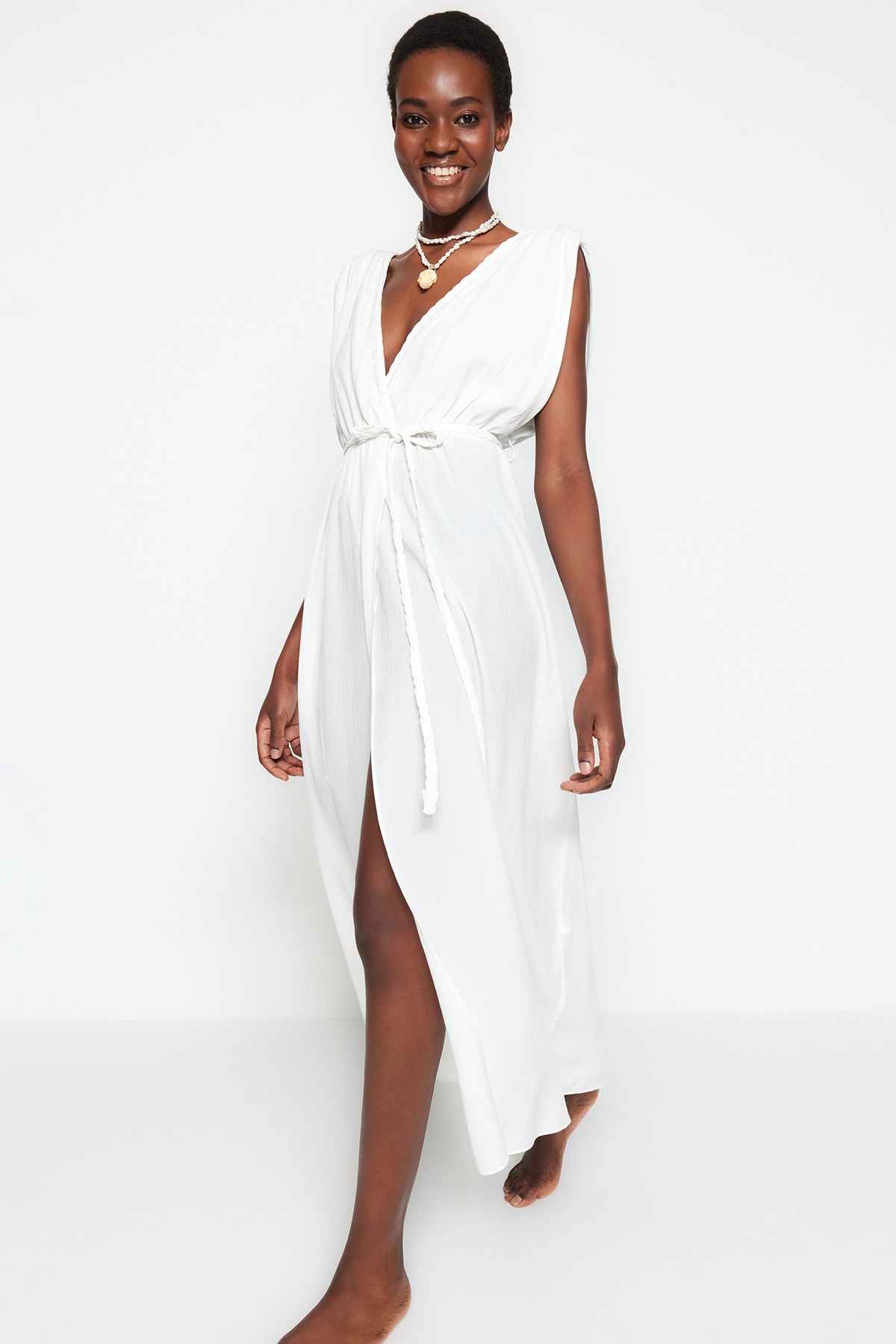 Trendyol Collection Kleid Weiß Shift