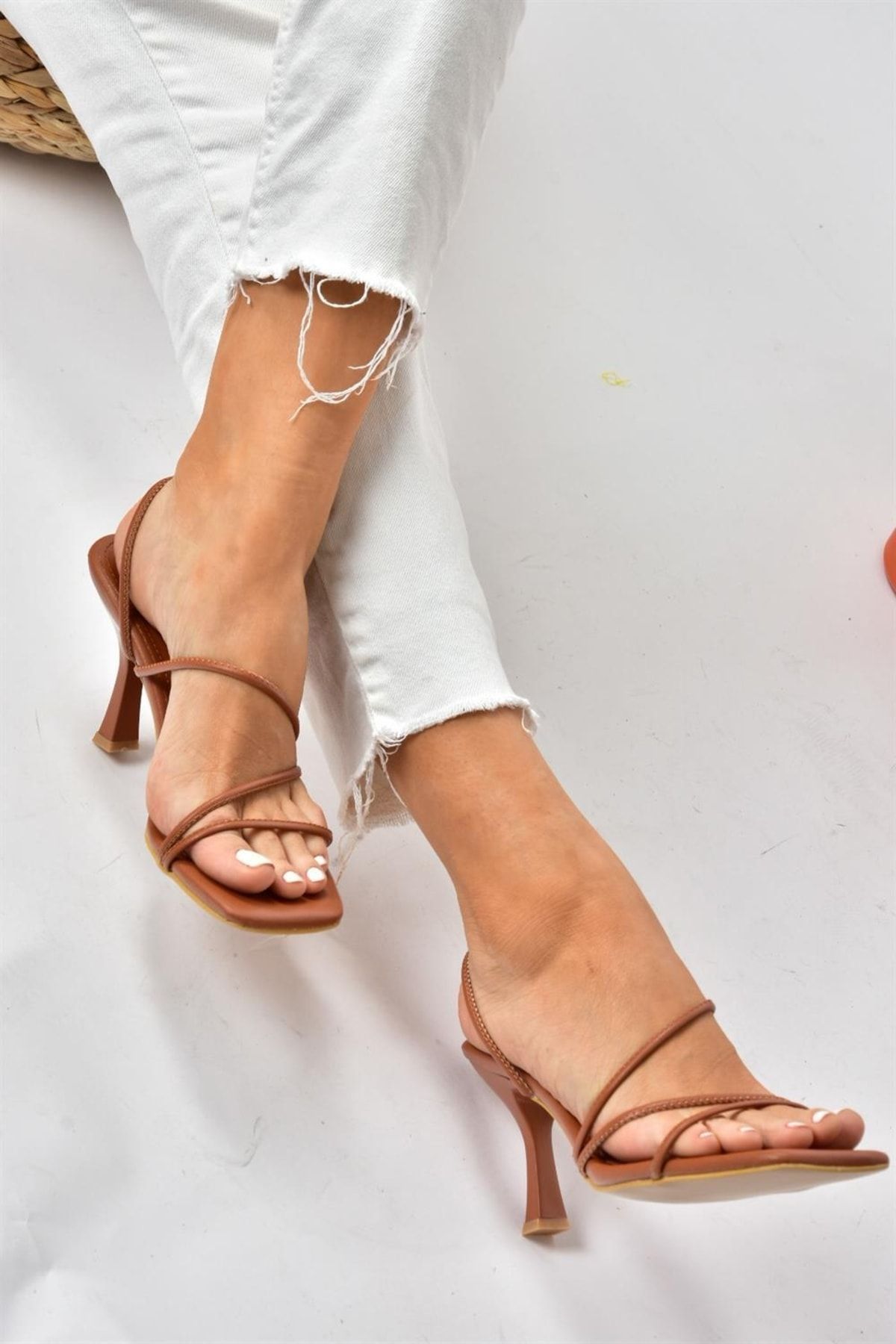 Tan thick sale heel shoes