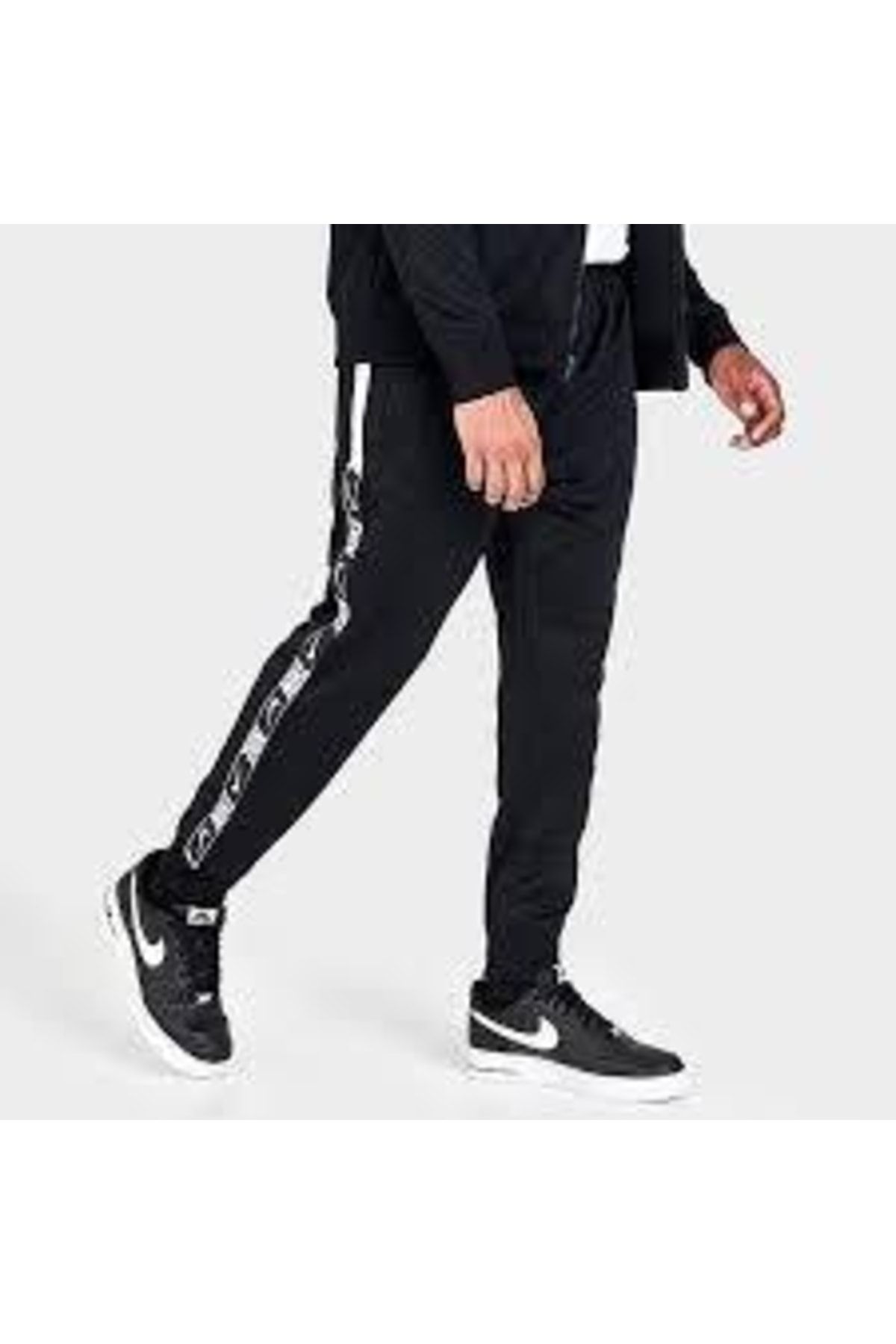 Nike M Nsw Repeat Pk Jogger Men s Tracksuit Bottoms