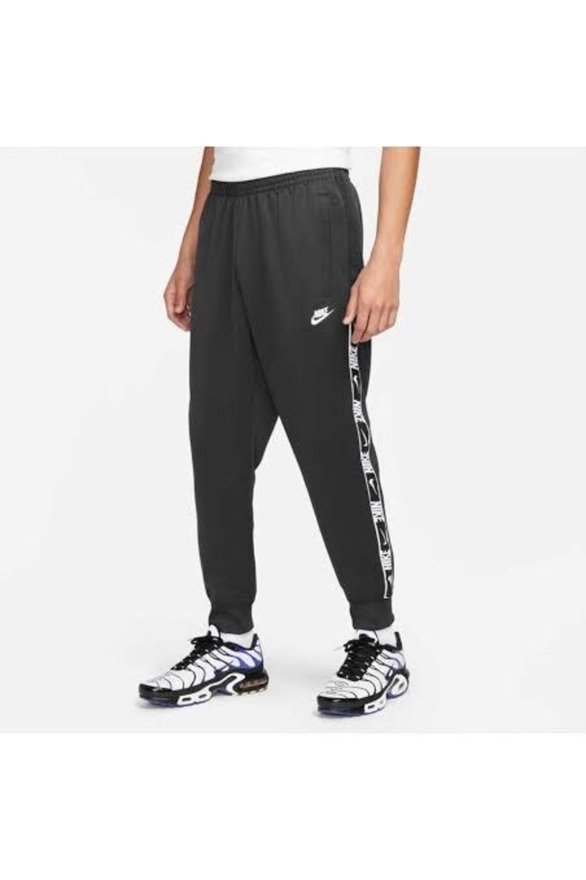 Nike repeat sales tracksuit bottoms