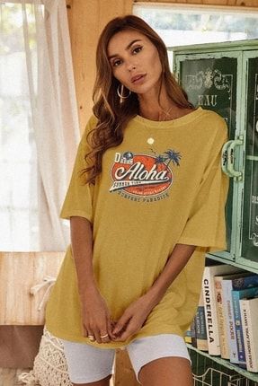 Hardal Rengi Oversize Aloha Baskılı Kadın T-shirt - K2112