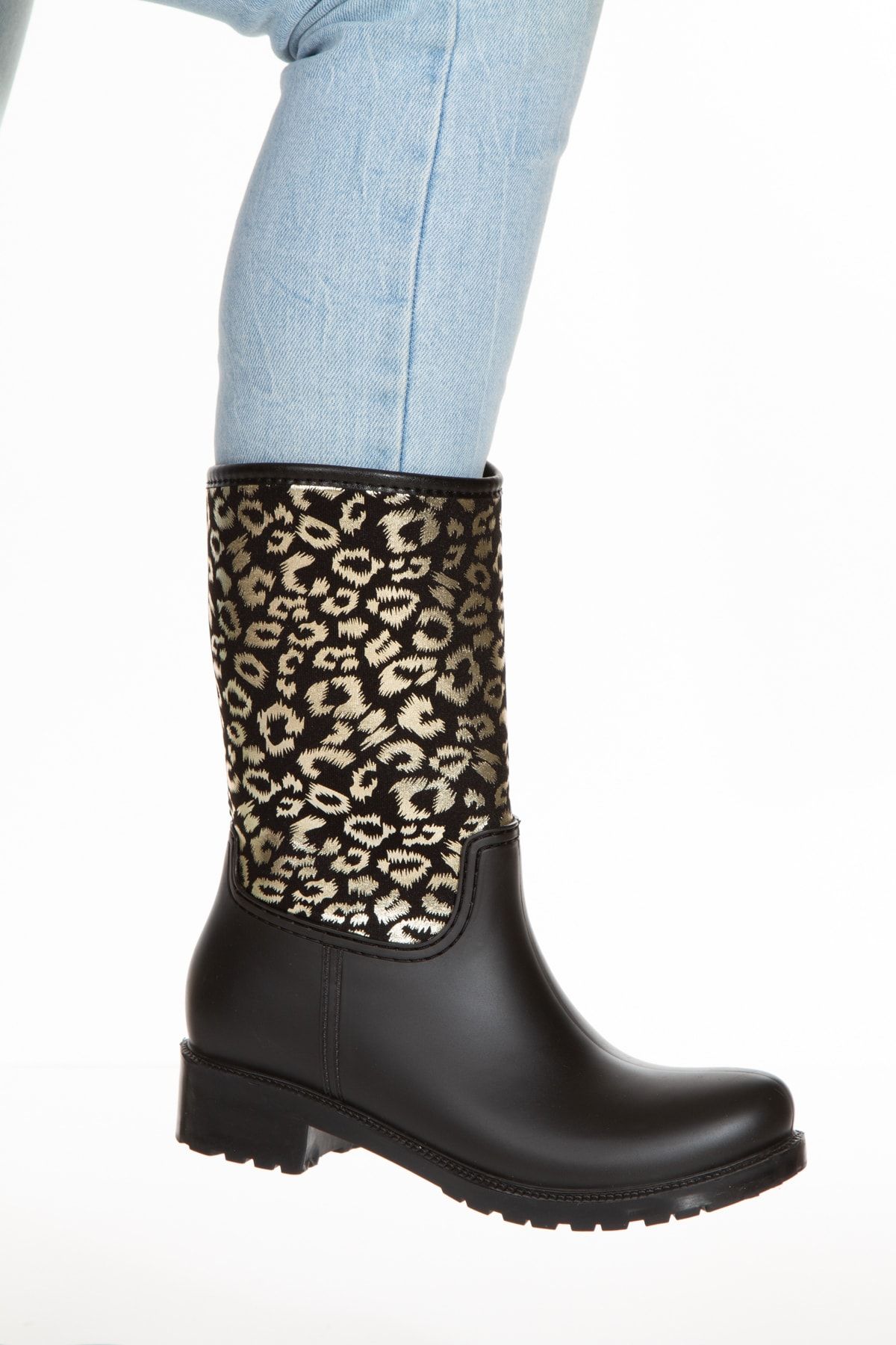 Gold hot sale rain boots