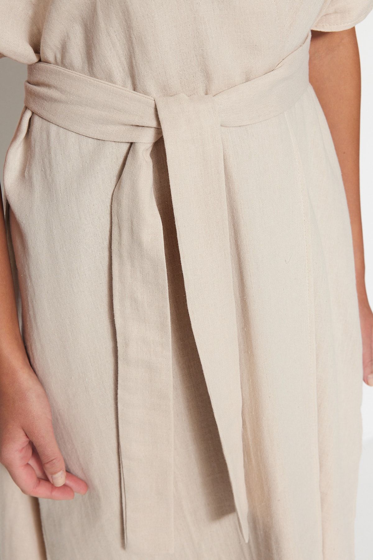 Trendyol Collection-Maxi Beige Belted Slit Muslin Beach Kimono - Tbess23Km00019 6