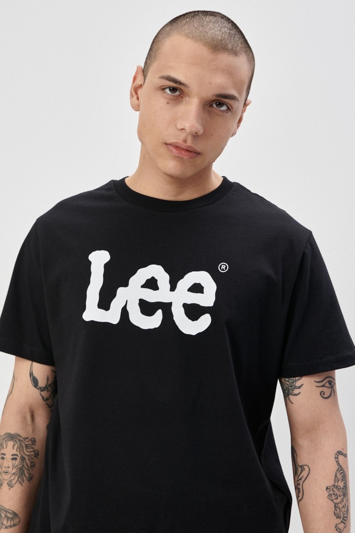 Lee Erkek Siyah Regular Fit Bisiklet Yaka T-Shirt Fiyatı, Yorumları -  TRENDYOL