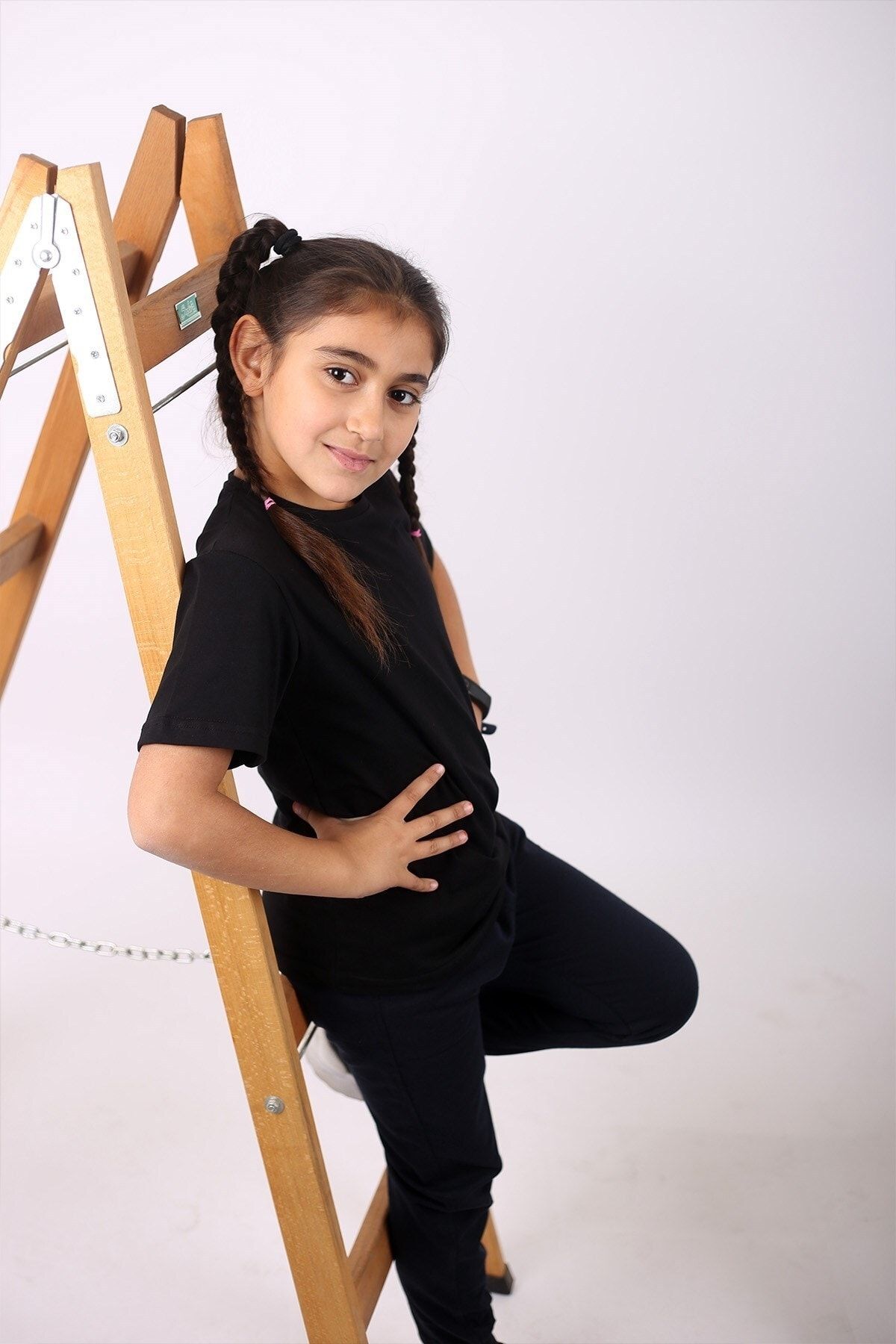 Çiggo Kids-Unisex 1 απλό φούτερ Jogger και 1 απλό βαμβακερό μπλουζάκι Basic 5