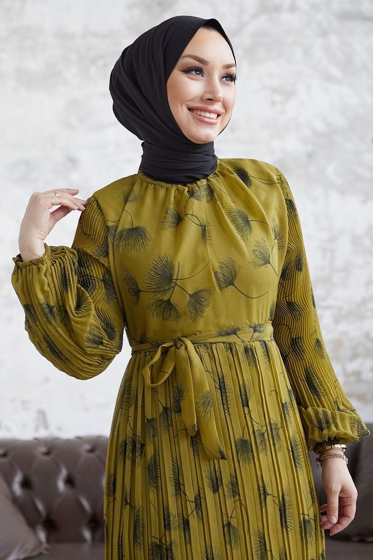 Pale green chiffon dress sales