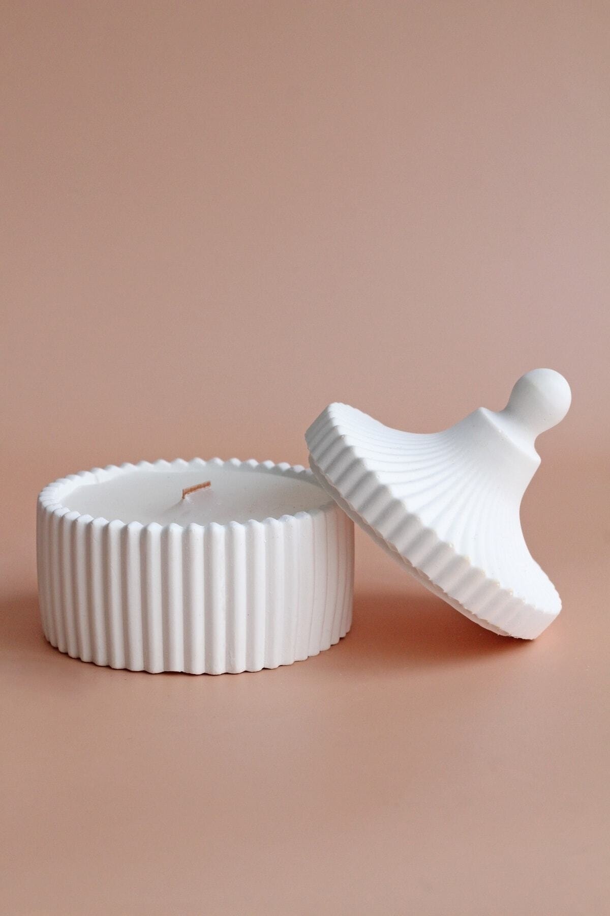 Vanilla Scented Wood Wick Decorative Box Candle