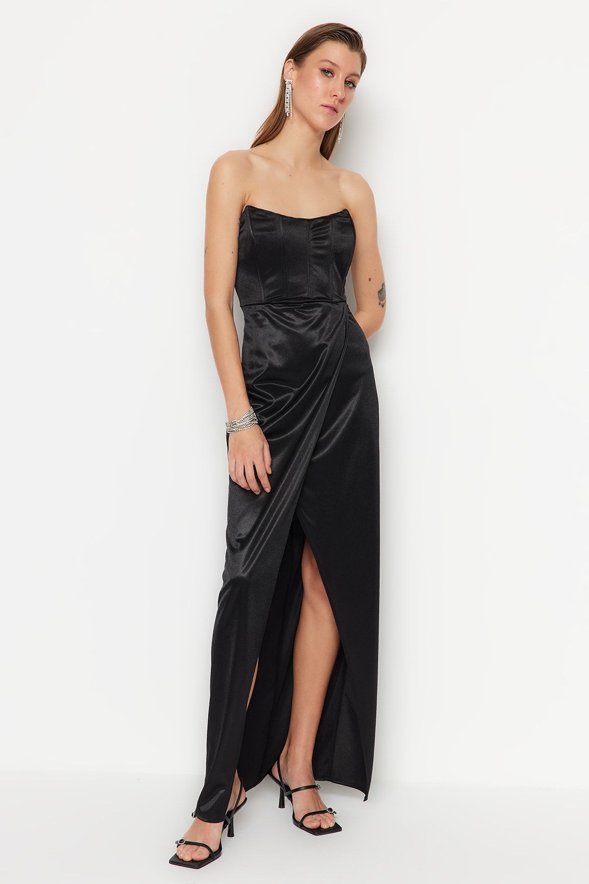 Trendyol Collection-Rochie de seara lunga din satin tricotat cu captuseala neagra TPRSS23AE00006 2