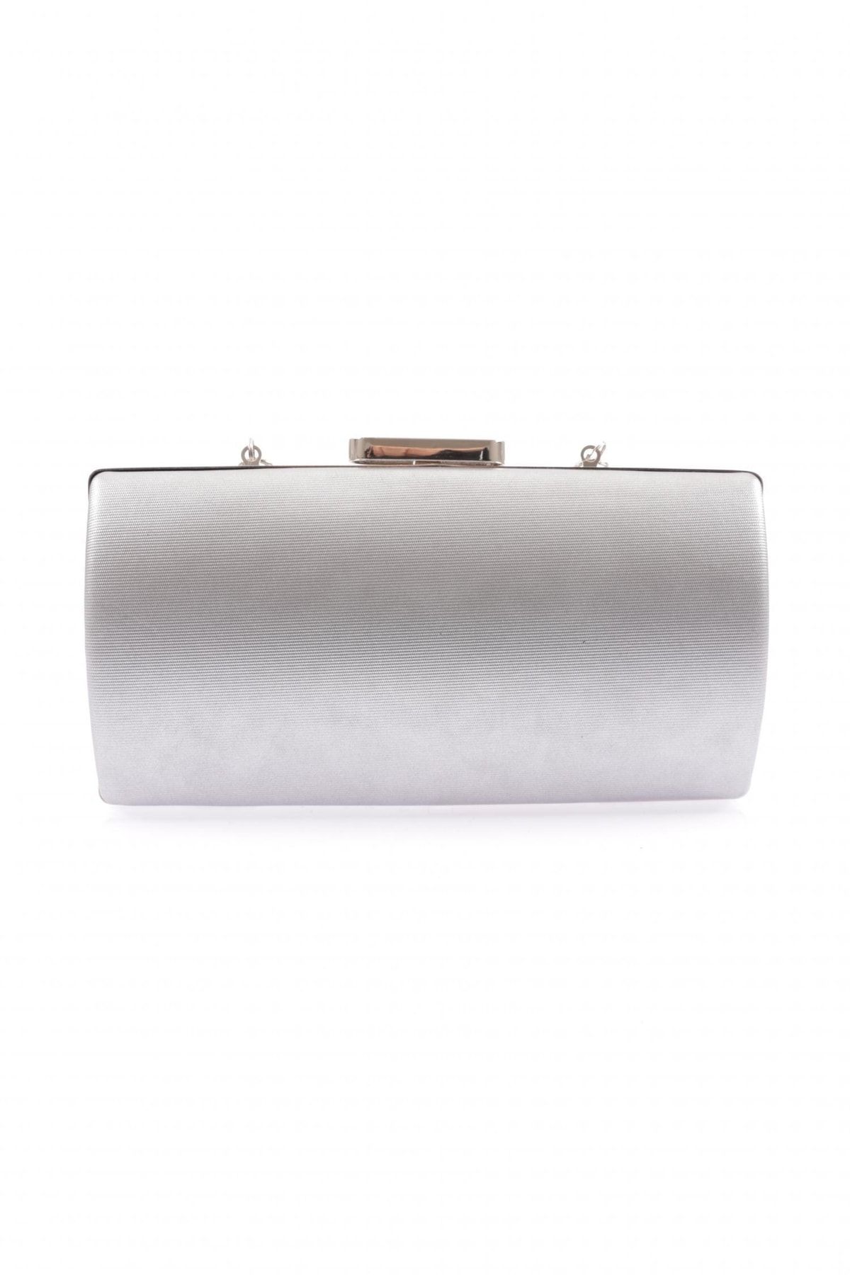 Plain 2025 silver clutch