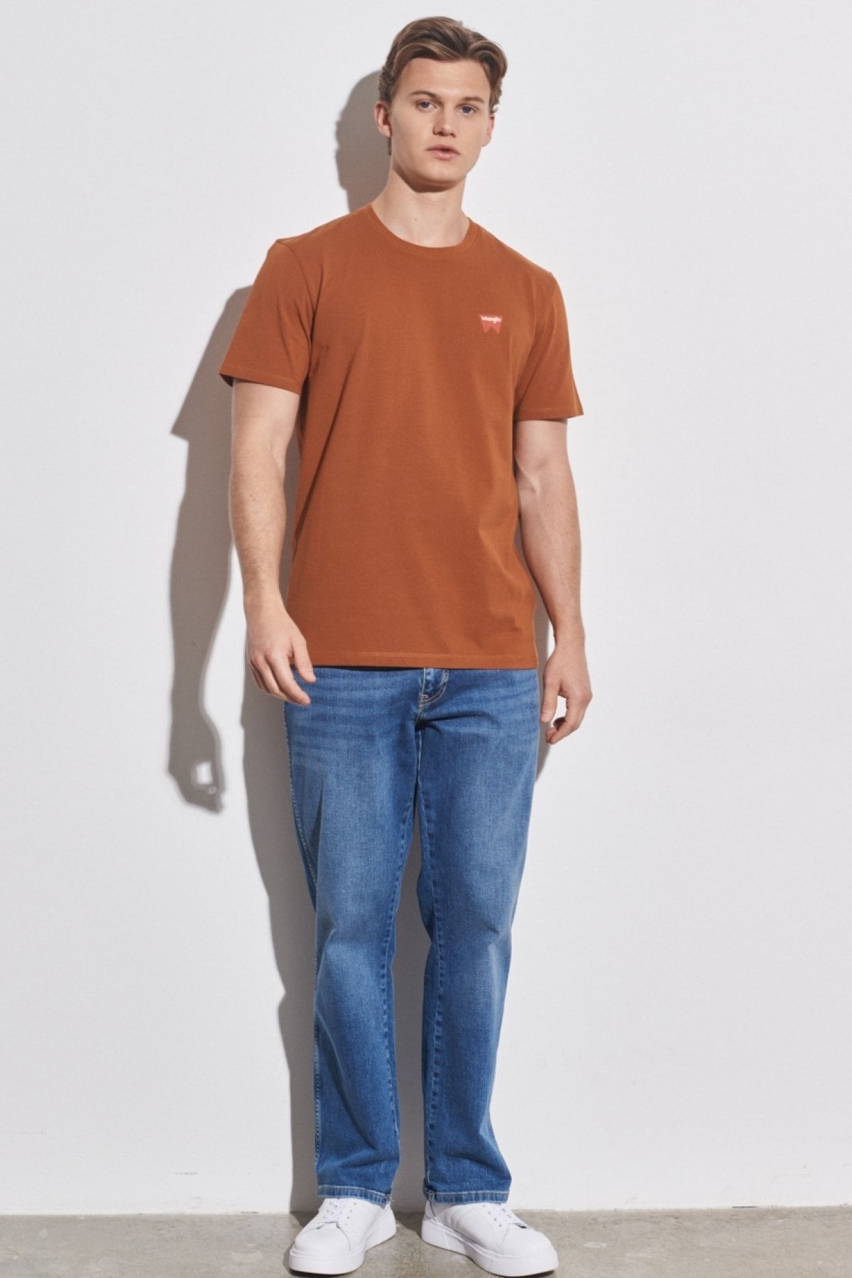 تی شرت چند رنگ مردانه به طور منظم مناسب برش طبیعی 100 ٪ یقه دوچرخه پنبه ای قهوه t shirt Wrangler