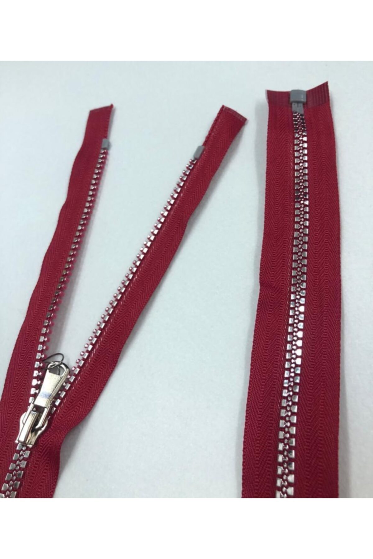 Zipper 80 Cm Metallic Appearance Plastic Teeth Dark Fuchsia