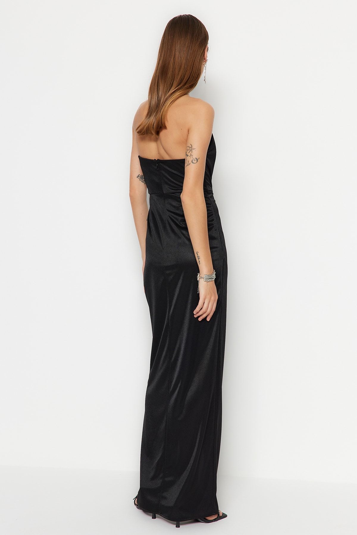 Trendyol Collection-Rochie de seara lunga din satin tricotat cu captuseala neagra TPRSS23AE00006 7