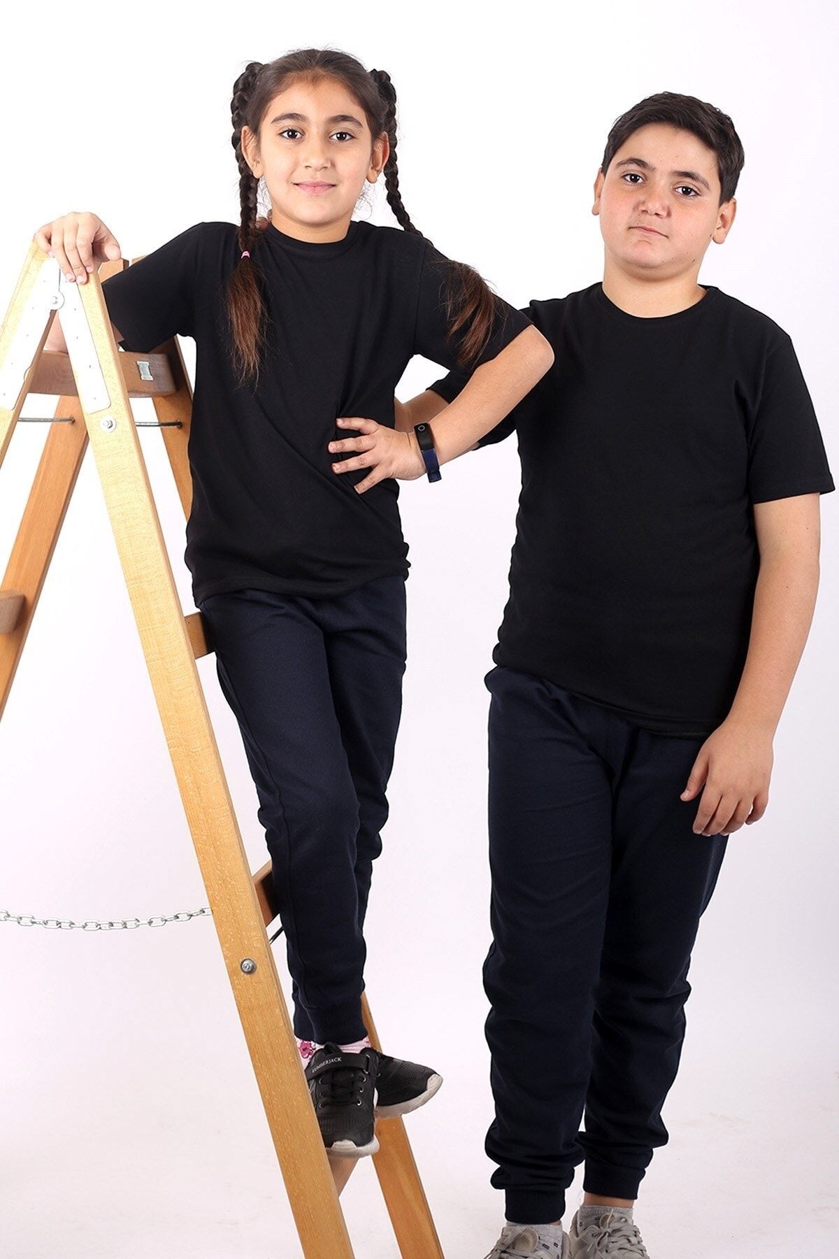 Çiggo Kids-Unisex 1 απλό φούτερ Jogger και 1 απλό βαμβακερό μπλουζάκι Basic 6