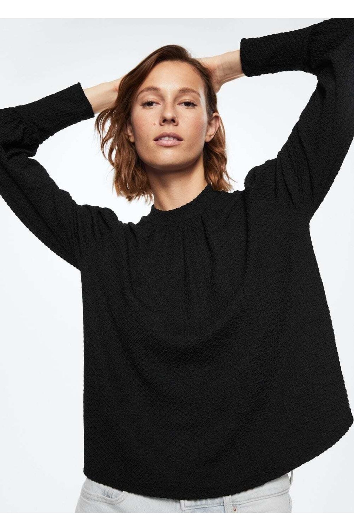 MANGO Woman-Fließende Bluse mit Strukturmuster 7