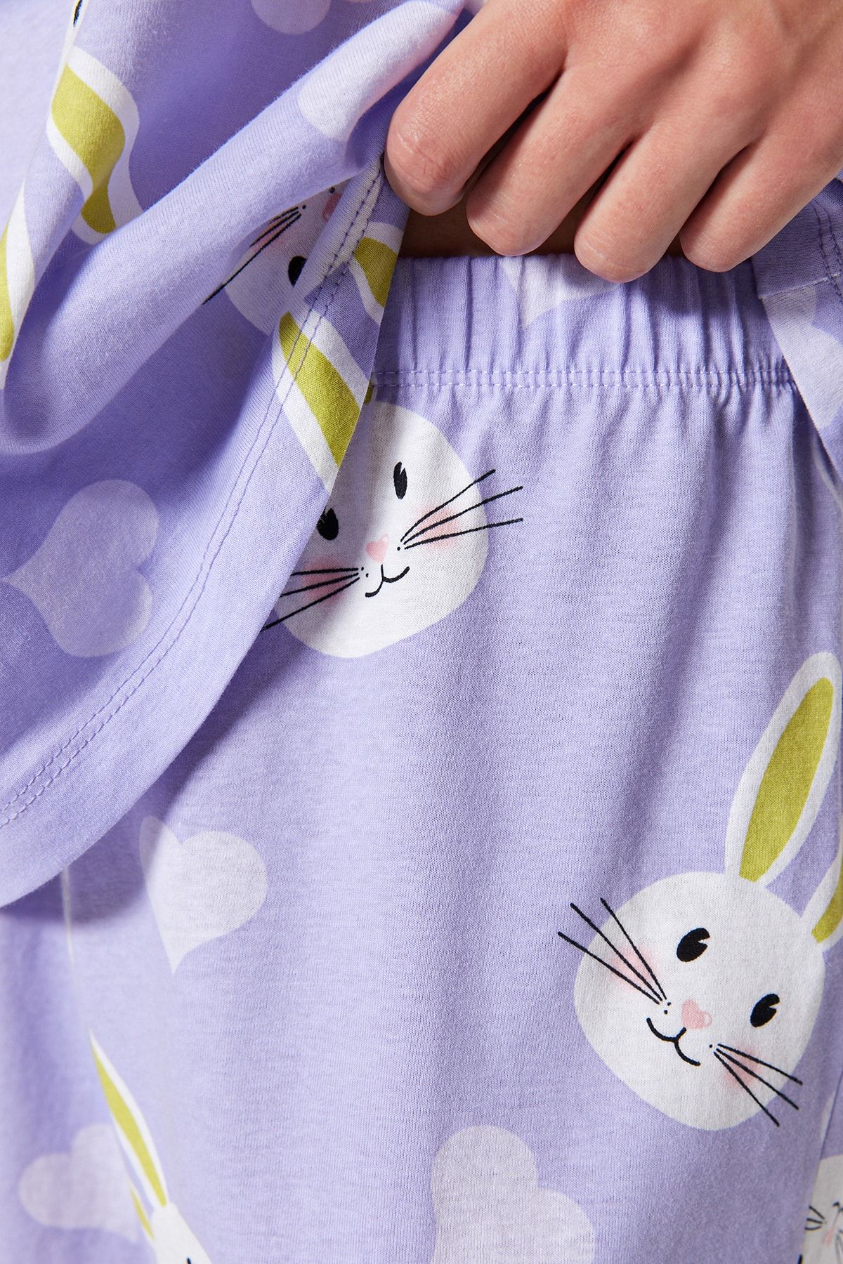 Trendyol Collection-Set pyžama se vzorem srdce Lilac Bavlna Rabbit - Tričko a šortky THMSS23PT00005 4