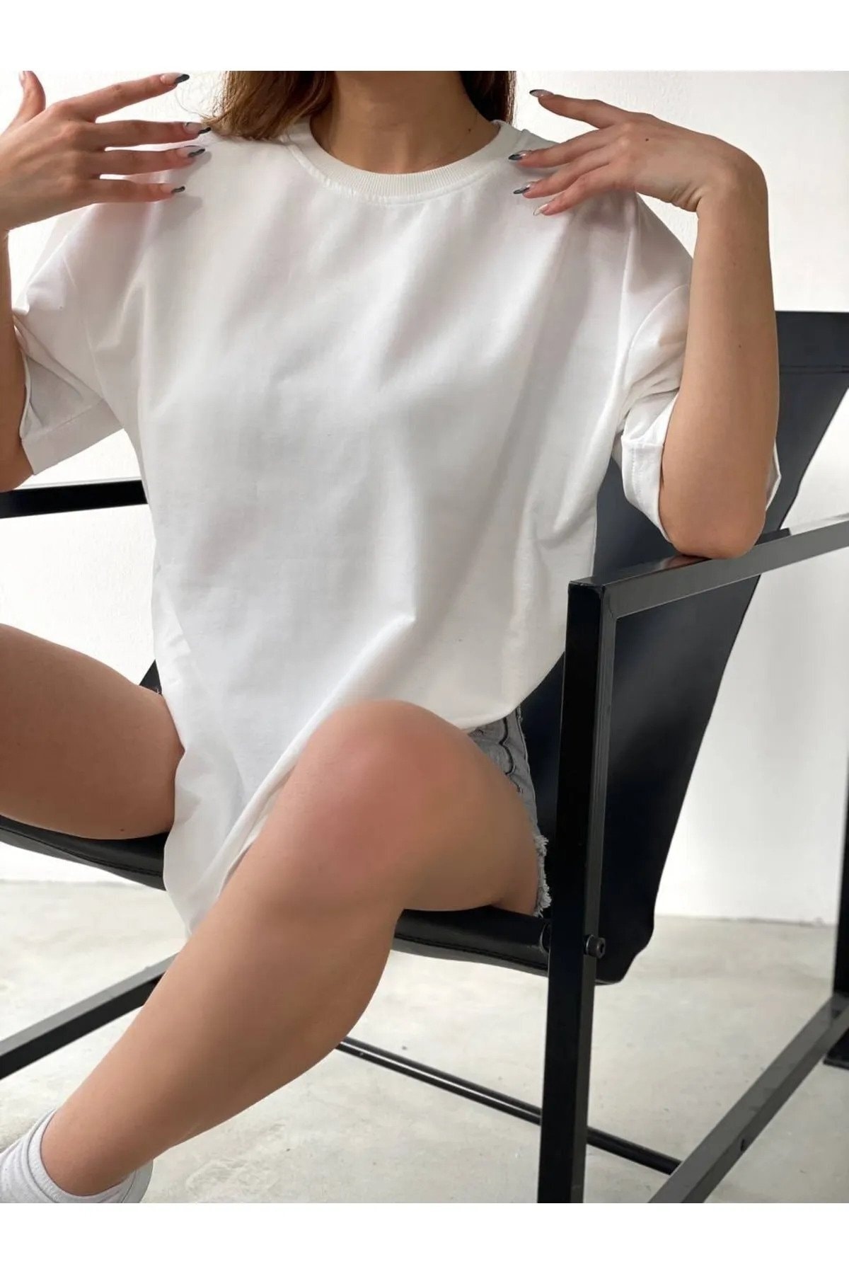 blackbonds  Kadın Beyaz Bisiklet Yaka Oversıze Tshirt - Görsel 3