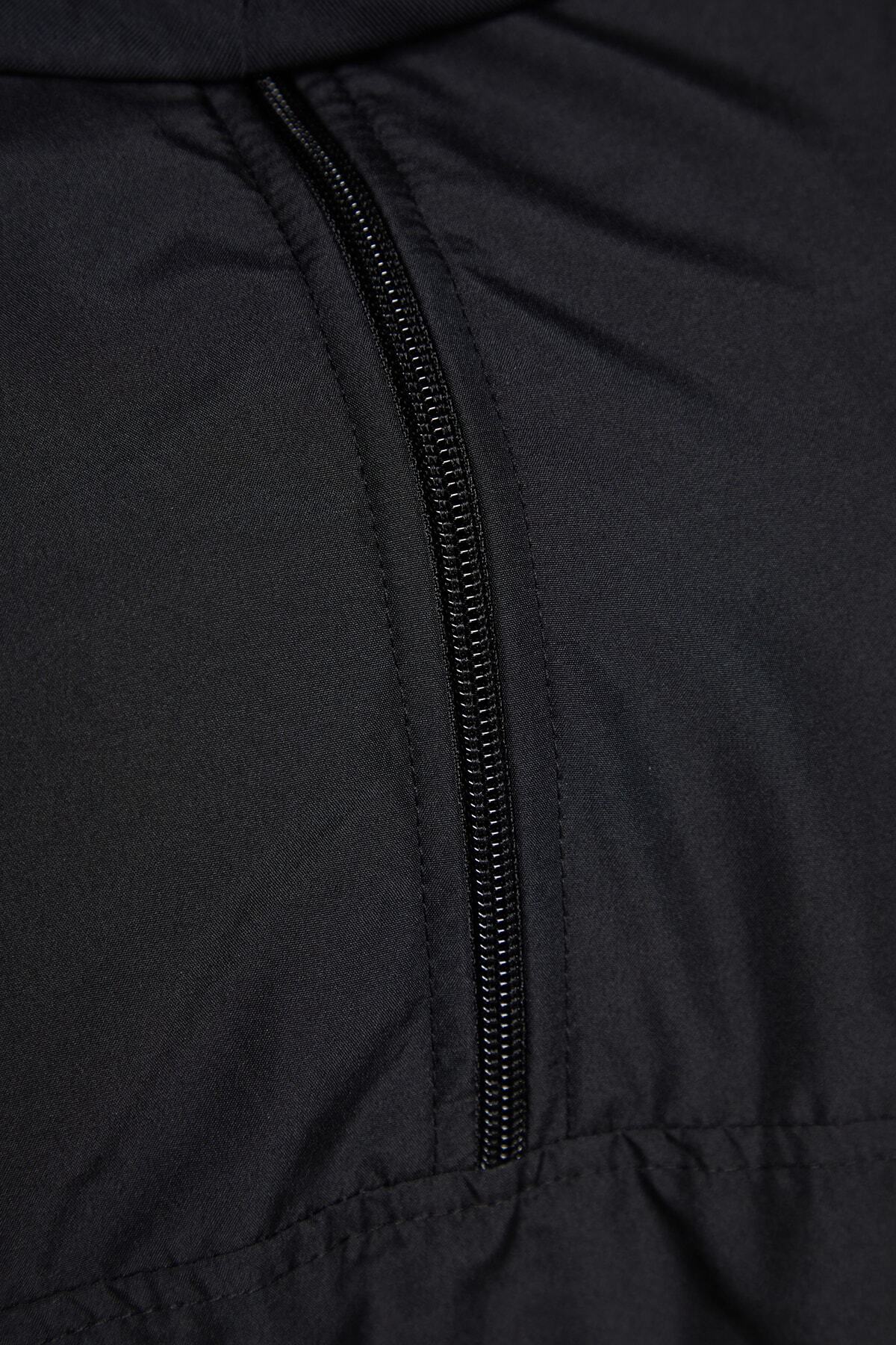 Trendyol Modest-طقم ملابس سباحة أسود منسوج من الليكرا مكون من 4 قطع TCTSS23CF00000 8