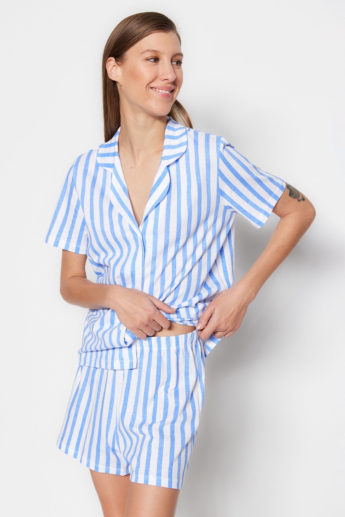Trendyol Collection Niebieski, Pasiasty Bawełniany Zestaw Koszuli I Szortów Do Spania - Kobieta - S