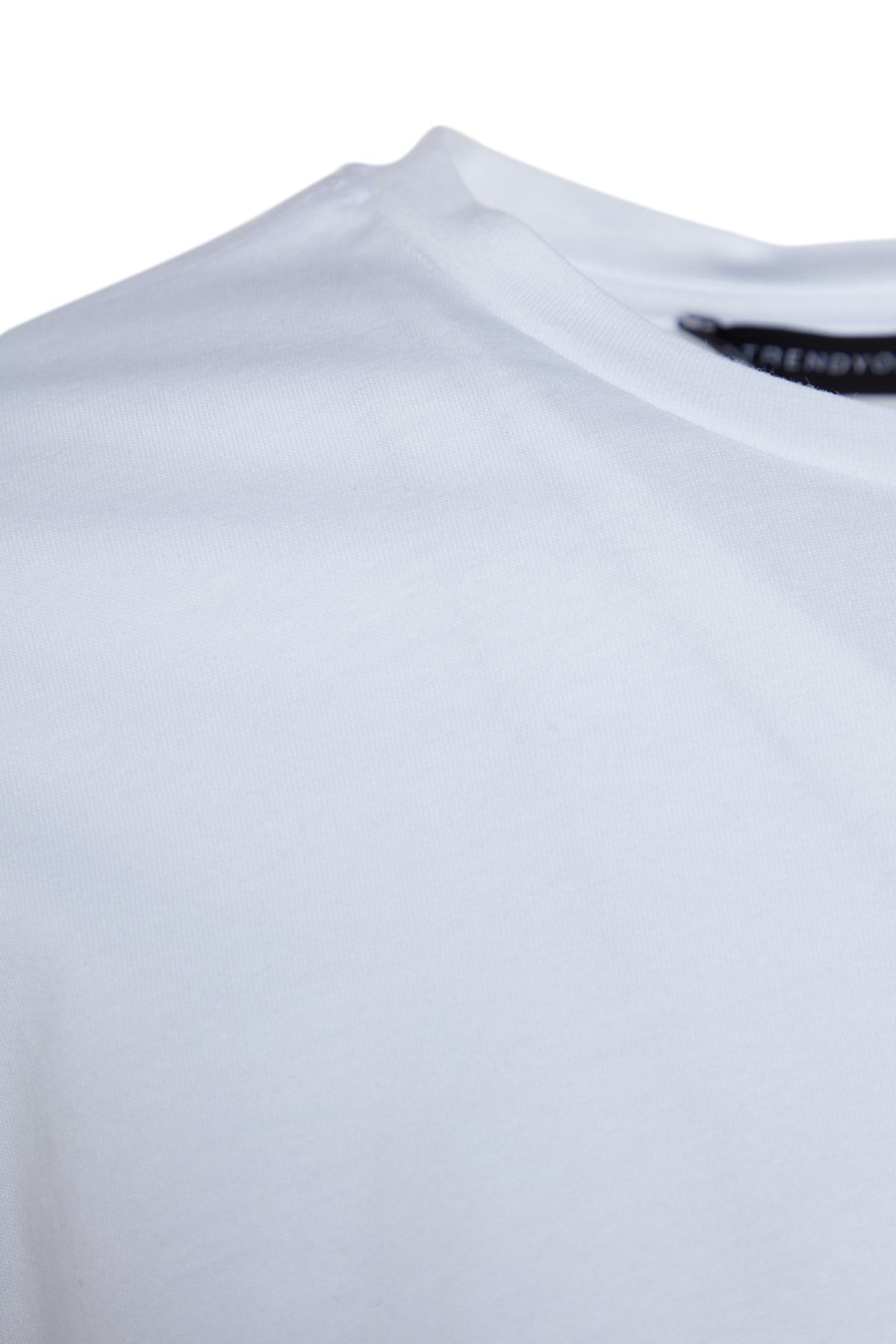Trendyol Collection-Fehér, túlméretezett nyakú póló - 100% pamut, hátul nyomott, húzózsinór Twoss23ts00150 7