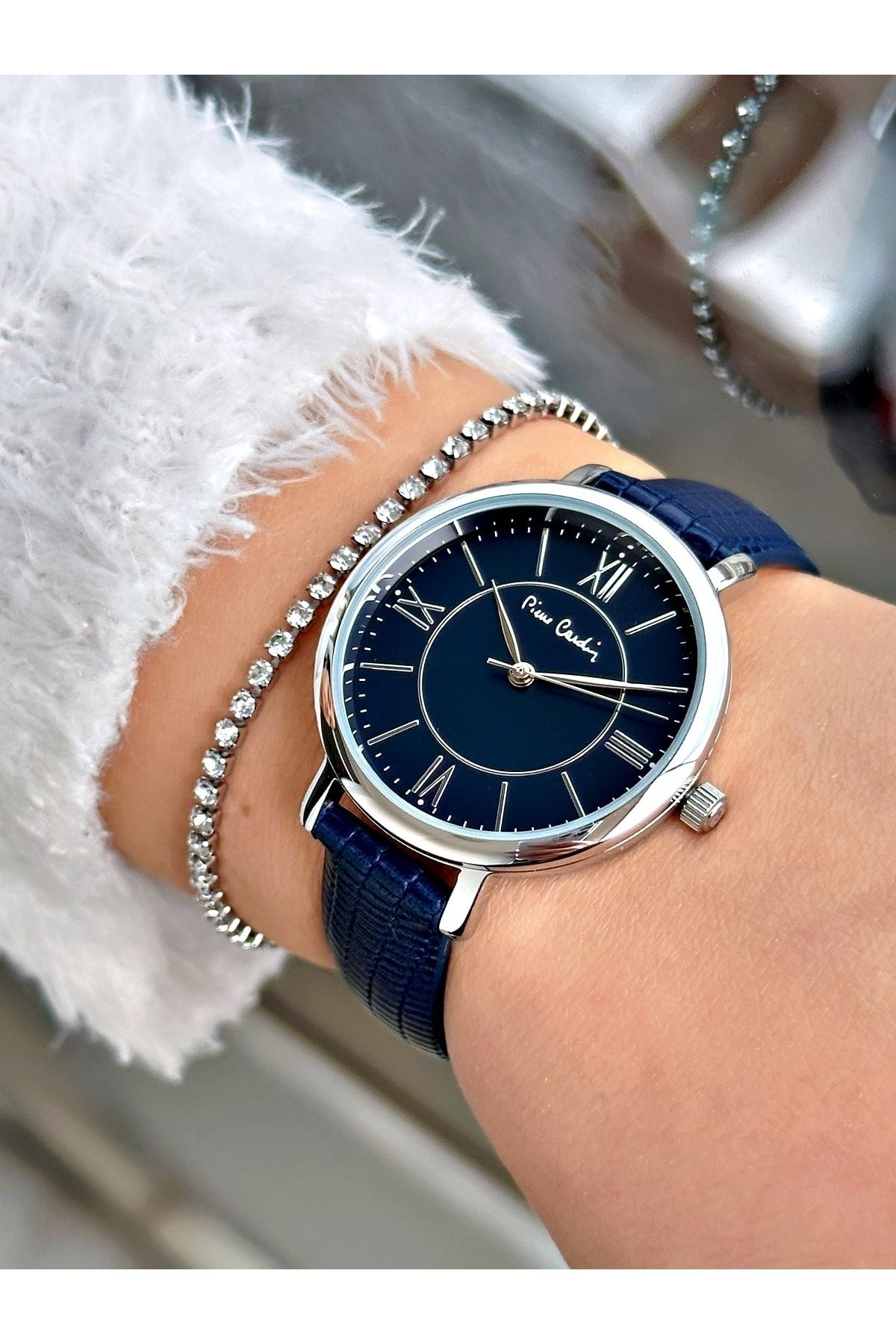 Pierre cardin shop wrist watch