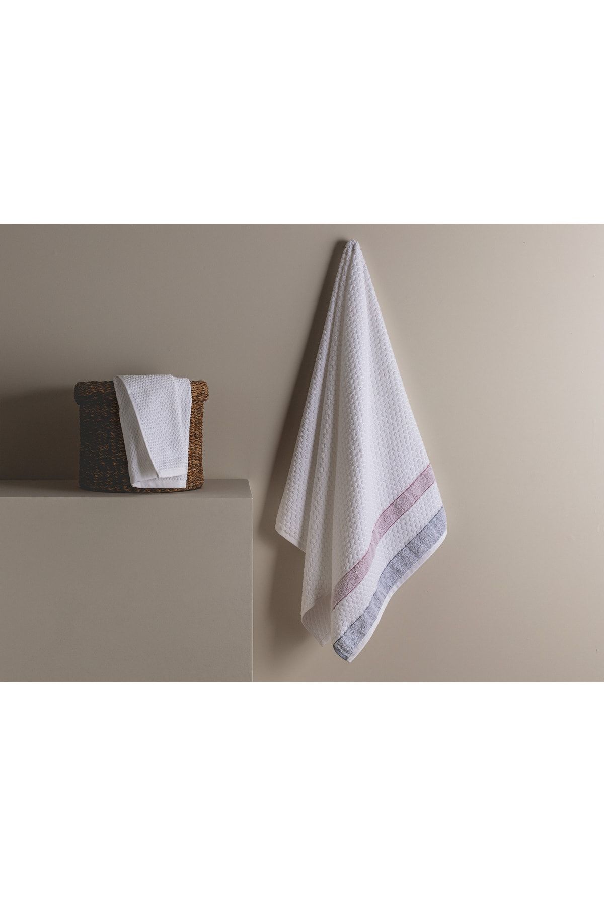 Madame Coco Libre Banyo Havlusu - Beyaz/kırmızı