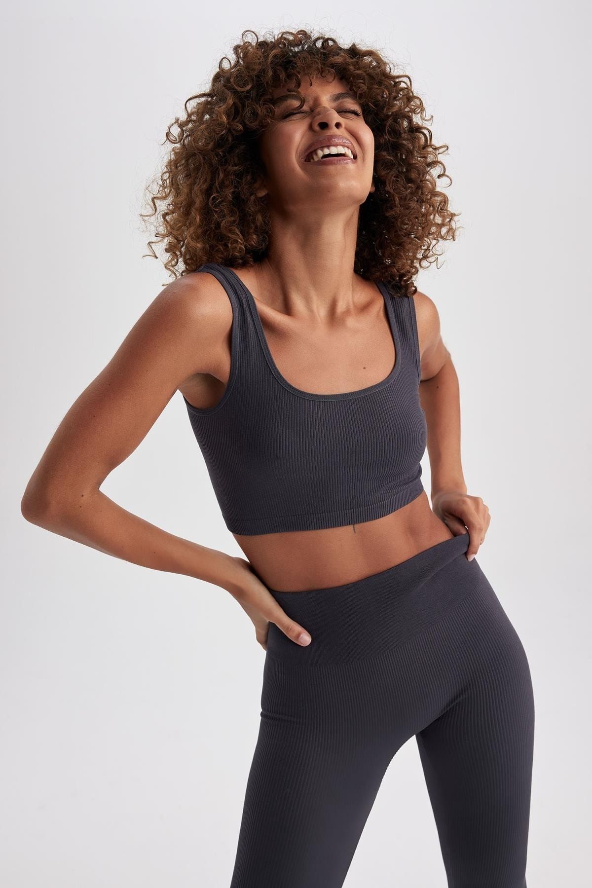 Fit Yuvarlak Yaka Seamless Dikişsiz Bra Fitili Sporcu Sütyen