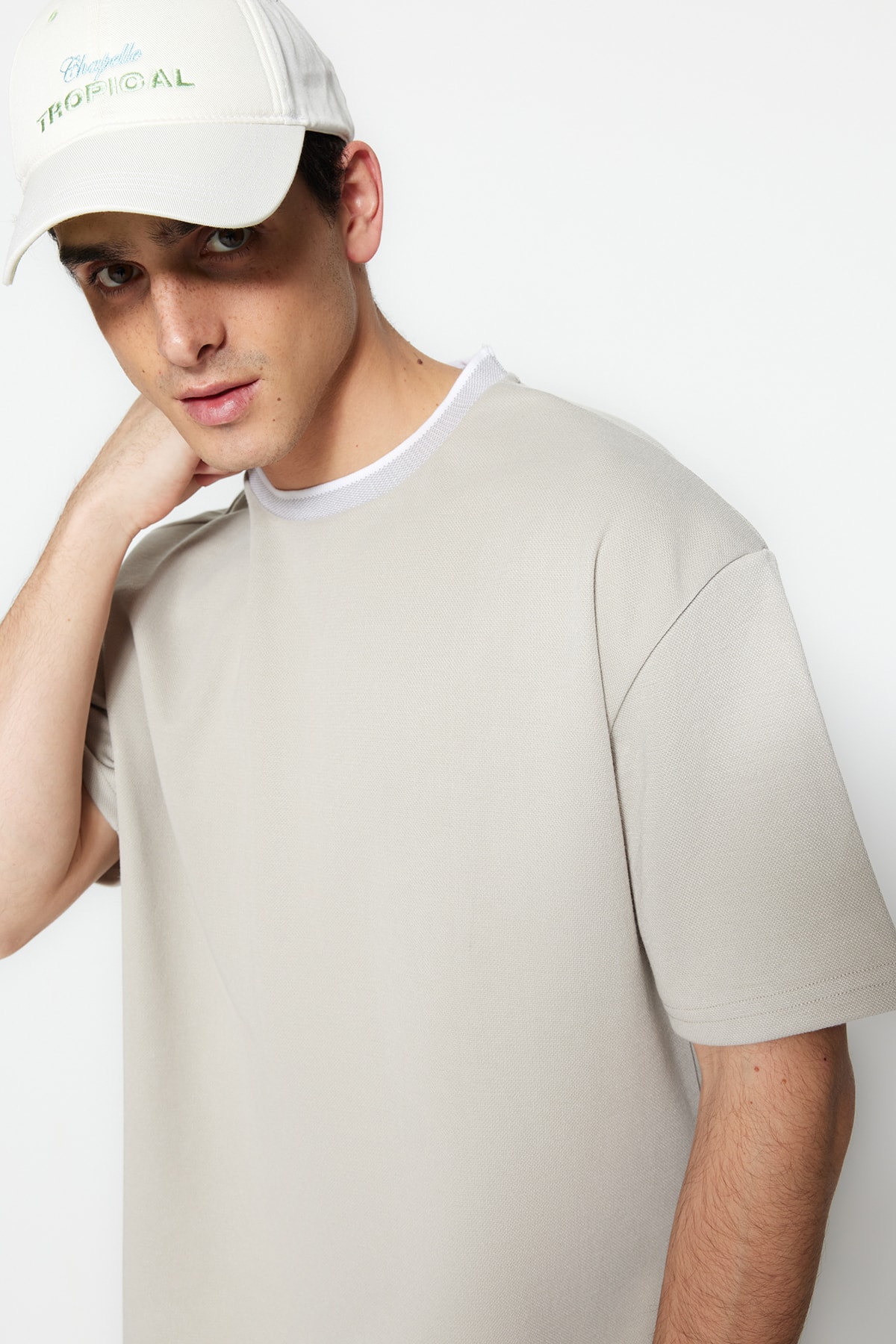 Trendyol Collection T-Shirt Grau Relaxed Fit Fast ausverkauft