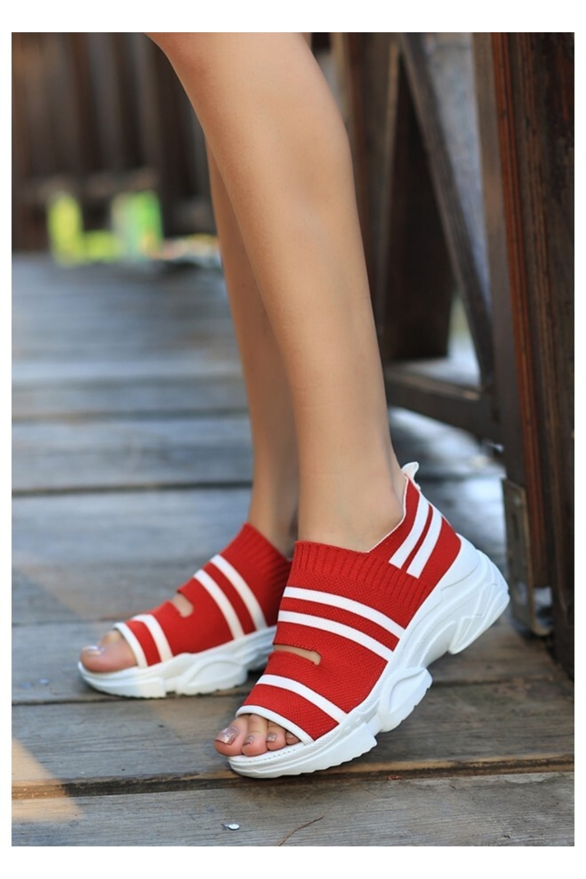 Kırmızı Triko Sandalet