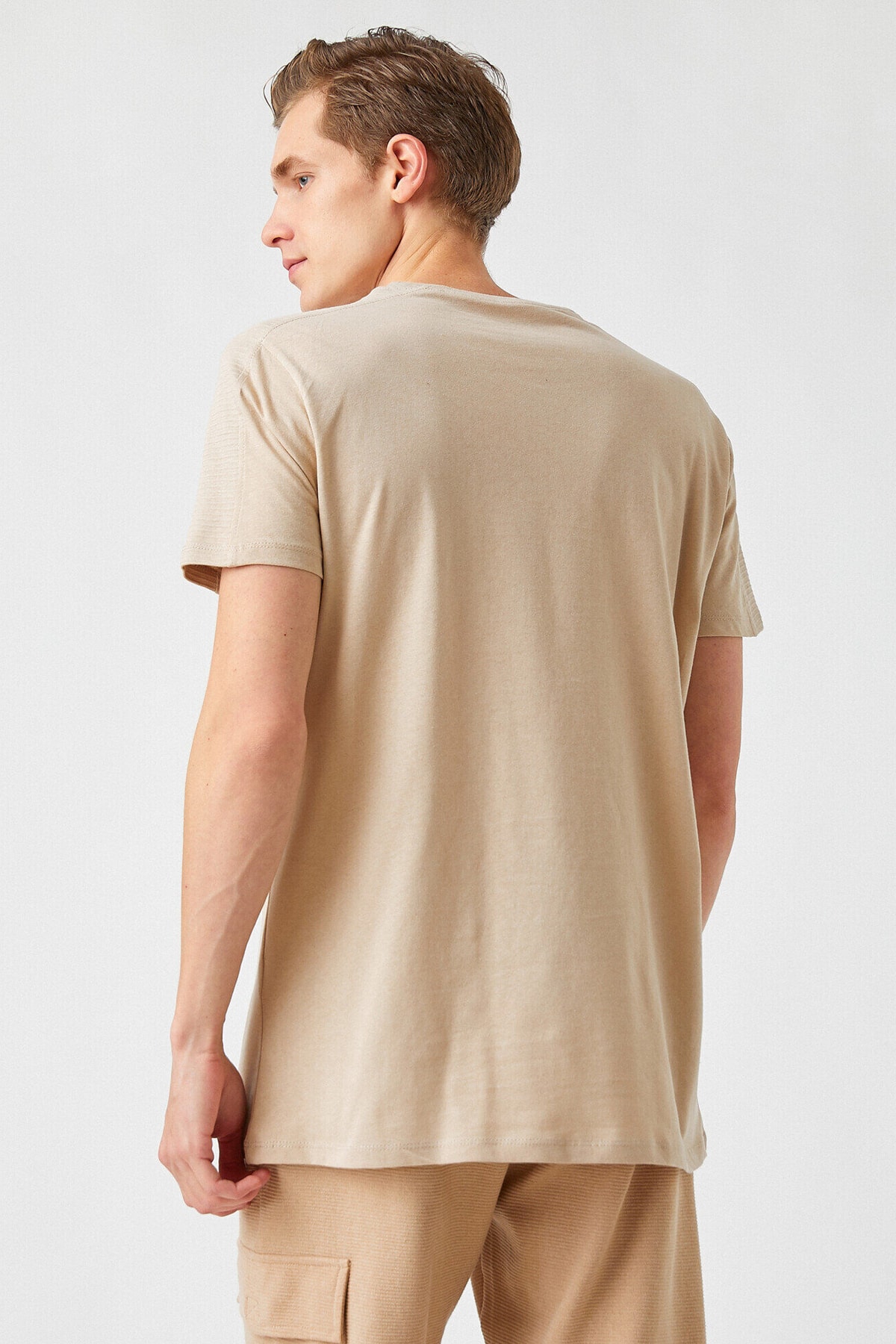 تیشرت مردانه بژ کوتون | 2YAM12004LK اورجینال - تصویر 4