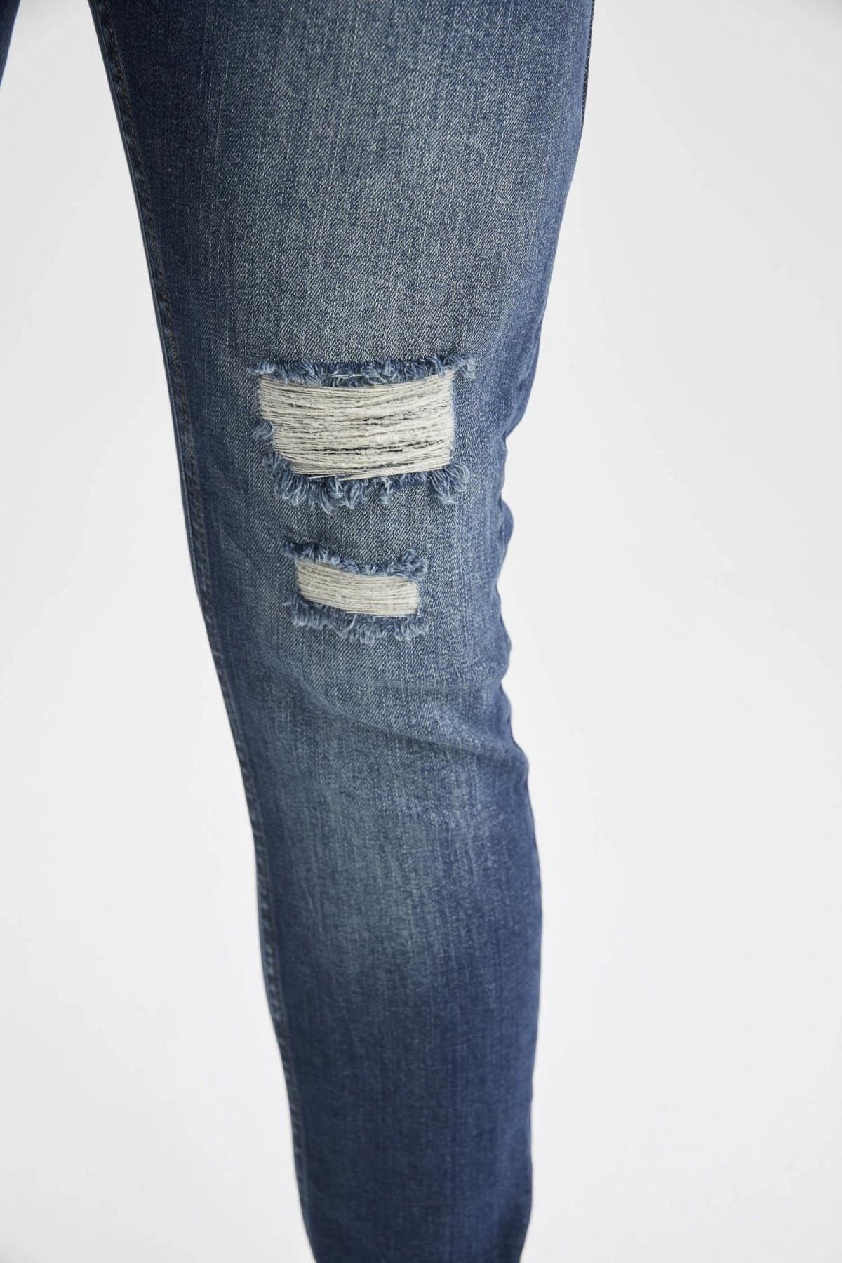 Skinny Comfort Fit Yırtık Detaylı Jean Pantolon