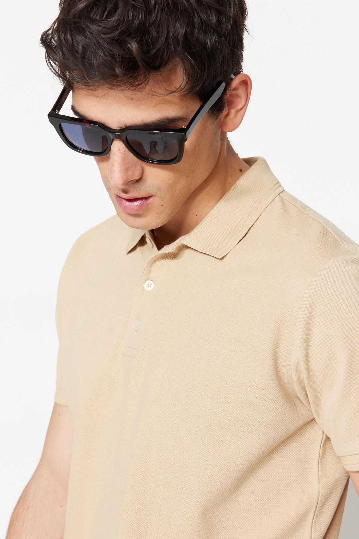 Trendyolmilla Man Bej Slim/Dar Kesim Yakası Çizgili Basic %100 Pamuk Polo Yaka T-shirt TMNSS20PO0009
