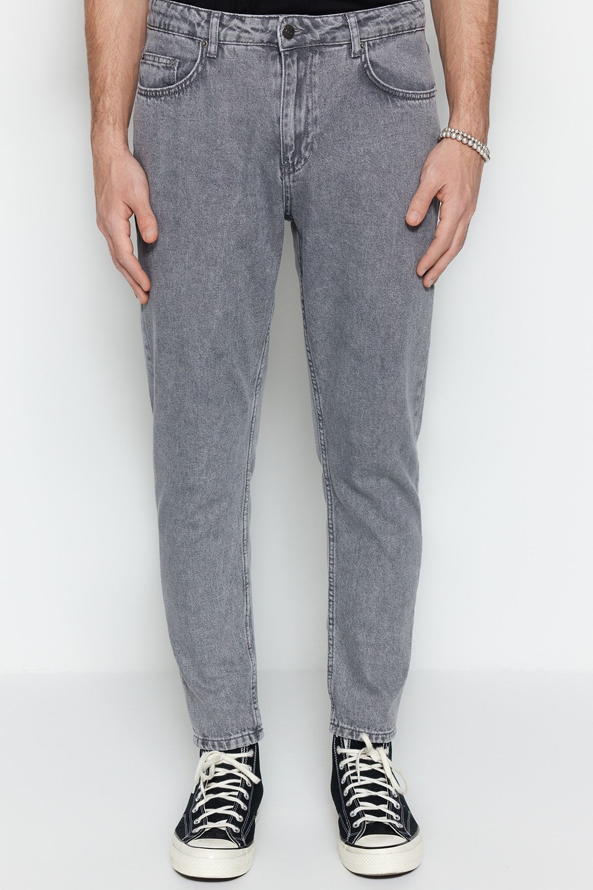 Gri Erkek Essential Fit Denim Jeans Kot Pantolon TMNSS23JE00044