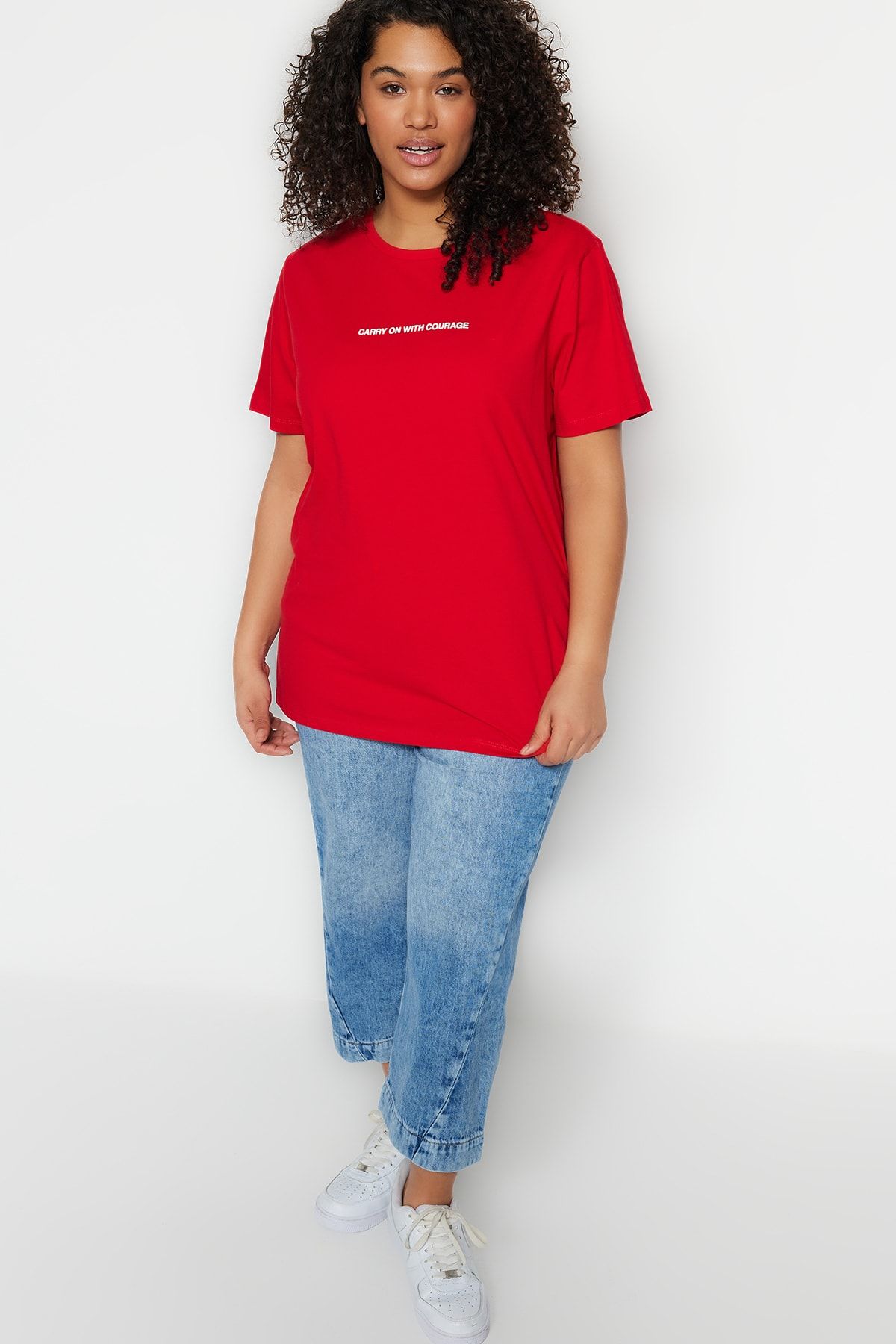 Trendyol Curve-Červené tričko Crew Neck 100% bavlna Plus Size - Slogan Print Tbbss23Bf00022 5