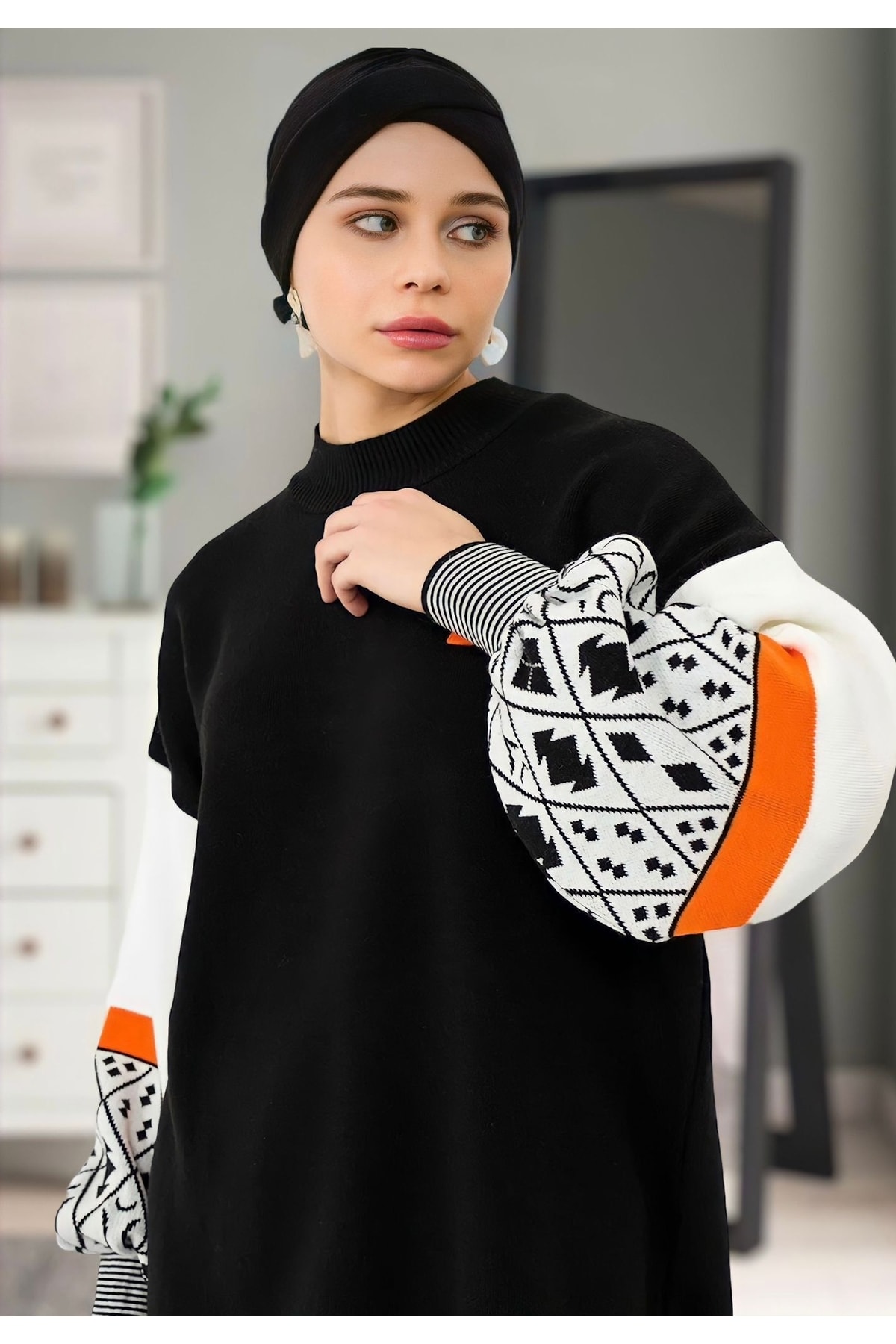 Azra Giyim ist Kolları Desenli Triko Tunik Siyah