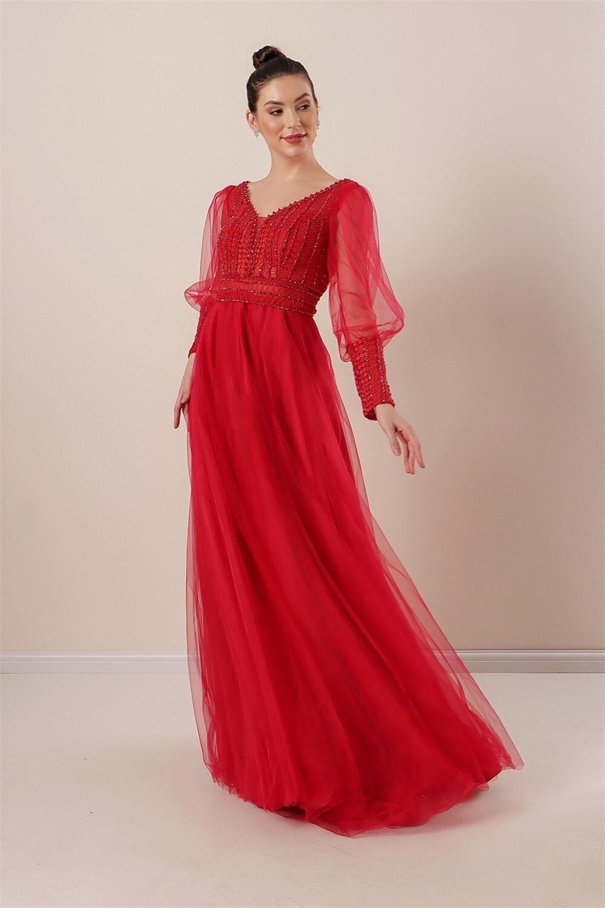 V-Ausschnitt Guipure-Perlen Rot Langes, in mit Kleid - hinten Trendyol vorne und Saygı besetztes By mit