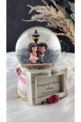Fotoğraf Çerçeveliı Romantik Çift Büyük Boy Otomatik Kar Üflemeli Müzikli Işıklı Kar Küresi ctn25078