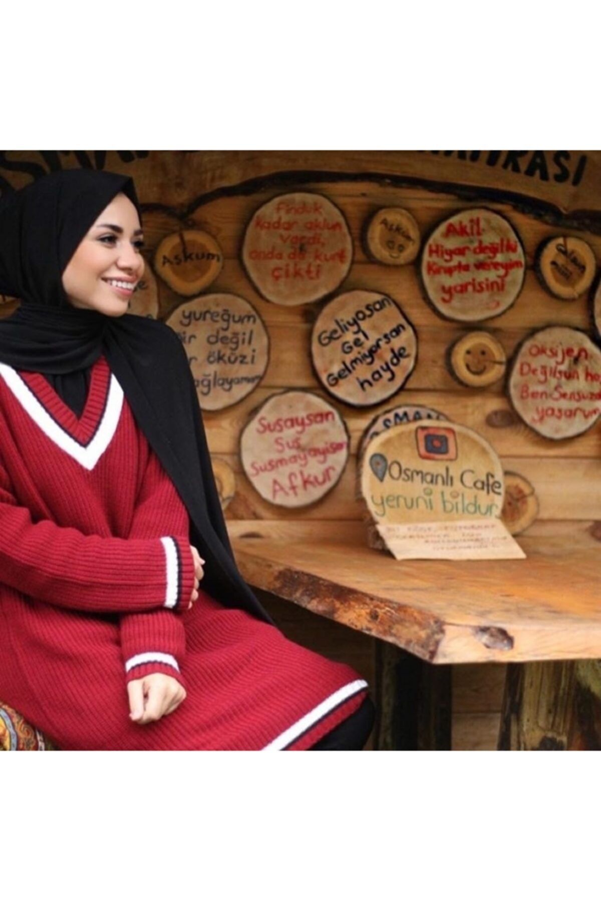 Differenza-Sandy Shawl Black 4