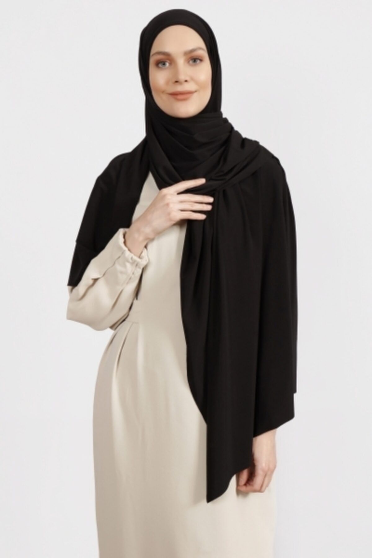 Differenza-Sandy Shawl Black 5