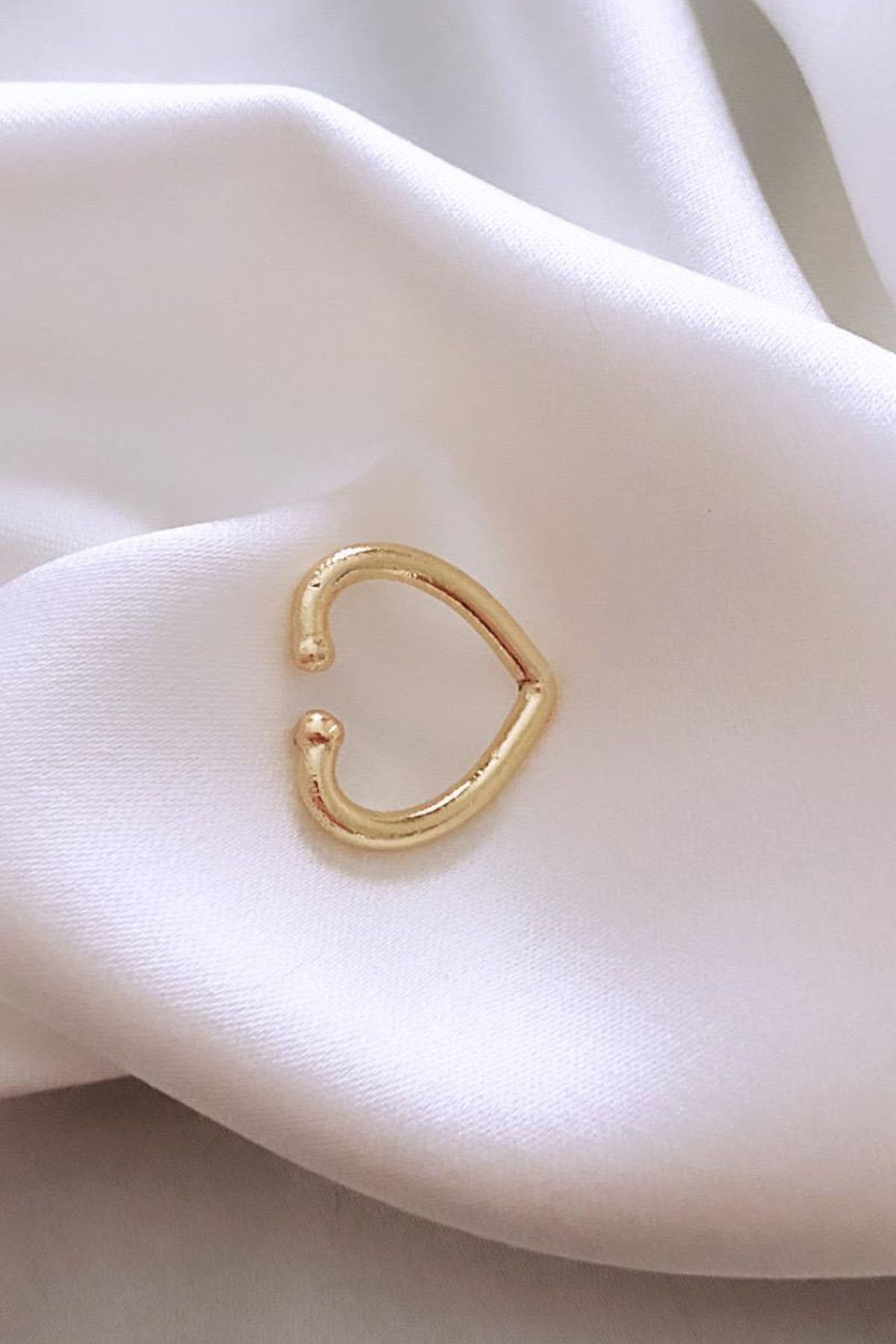 Heart shaped cartilage earring new arrivals