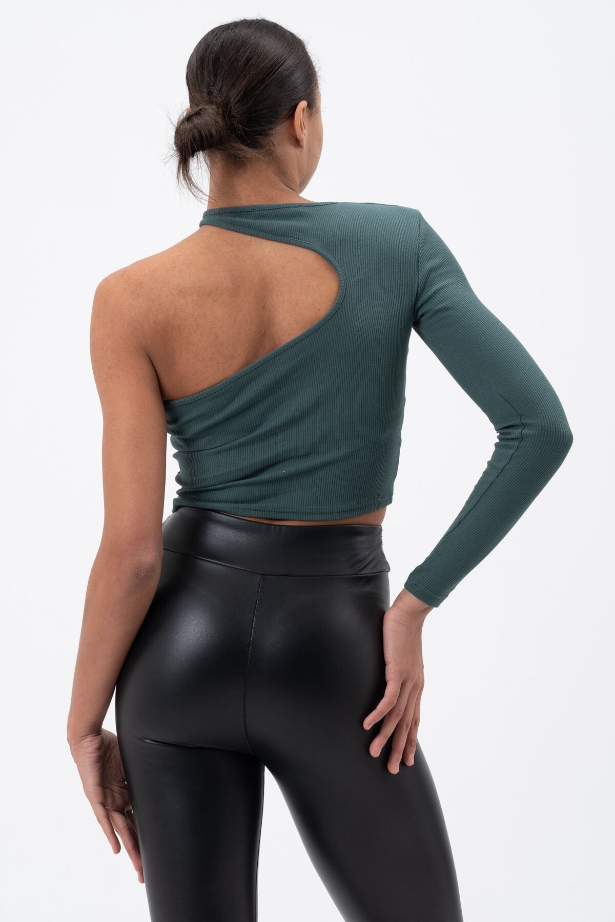 PUNKY CAT-Women's Petrol Green Low-cut Single Sleeve Blouse 4