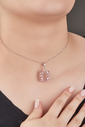 Omorfi Silver Garnet Taşlı (LAL TAŞI) 925 Ayar Gümüş 4 Kalp Kolye