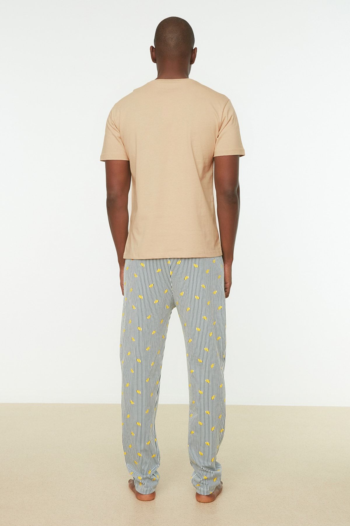 Bej Erkek Regular Fit Muz Baskılı Örme Pijama Takımı THMSS21PT0316