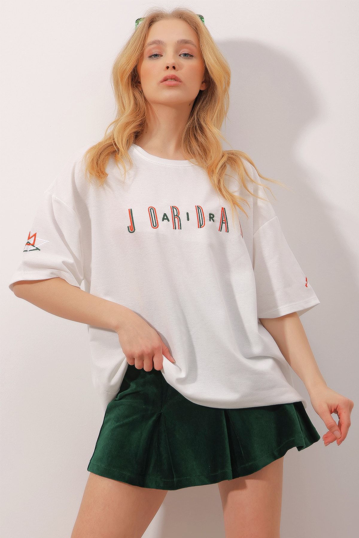 Trend Alaçatı Stili T-Shirt - White - Oversize - Trendyol