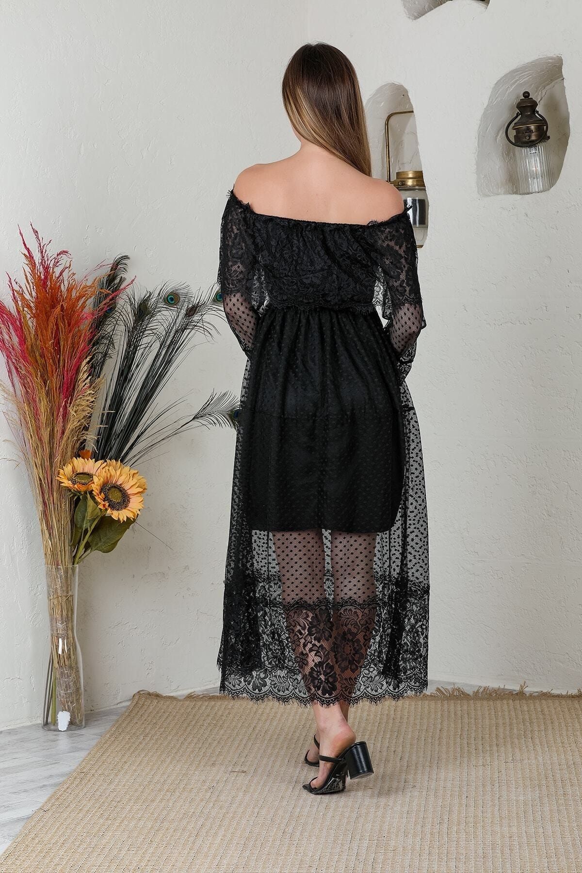 Stock-Madonna Collar Lace Black Dress 3