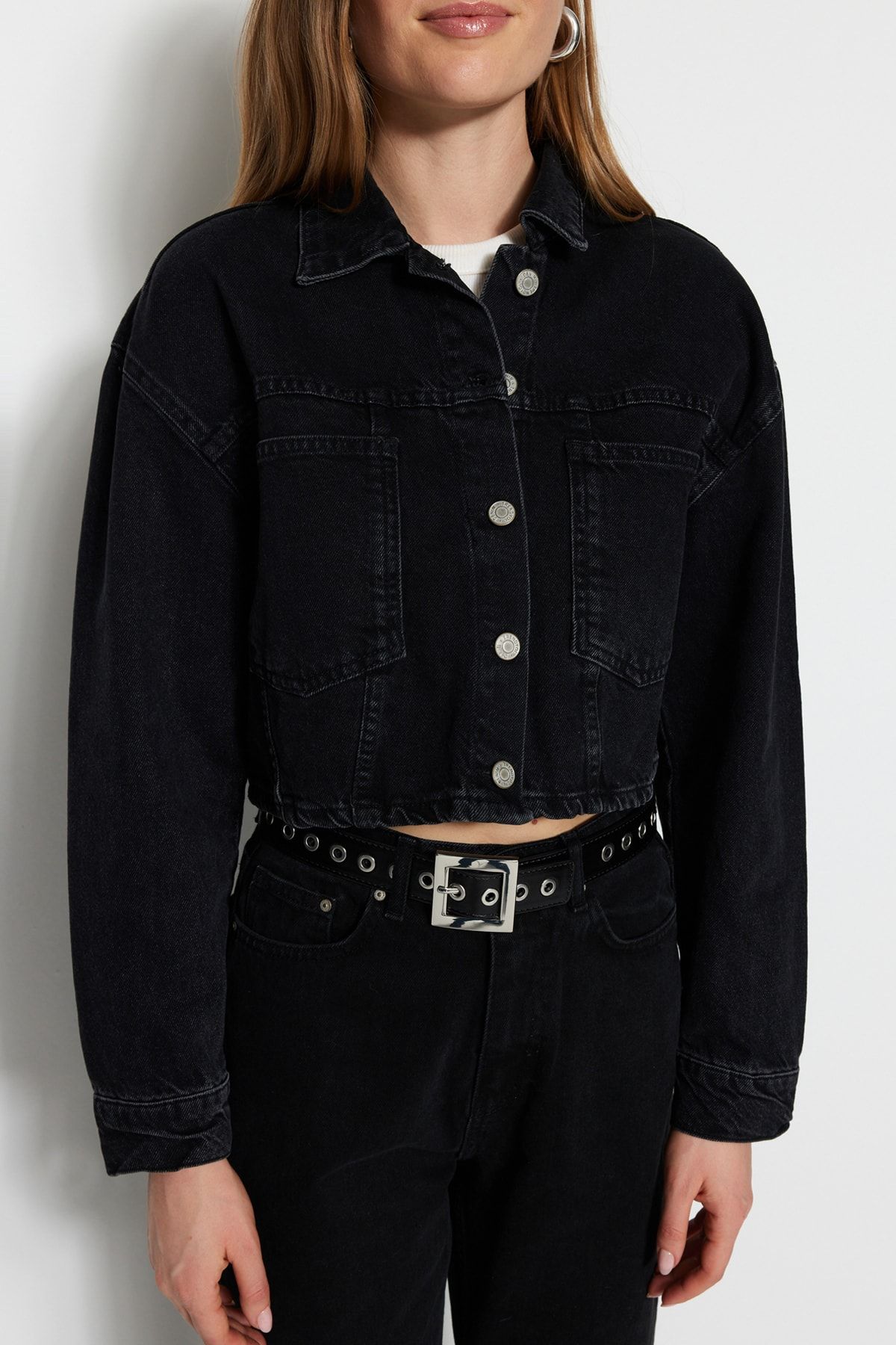 TRENDYOLMİLLA Siyah Crop Denim Ceket TWOAW23CE00260 CE8649