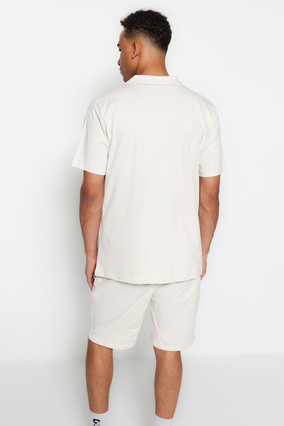 Kolekcia Trendyol-Dark Stone Unisex Regular Fit Šortky Apache Collar Shorts Pyžamá Set TMNSS23PT00007 5
