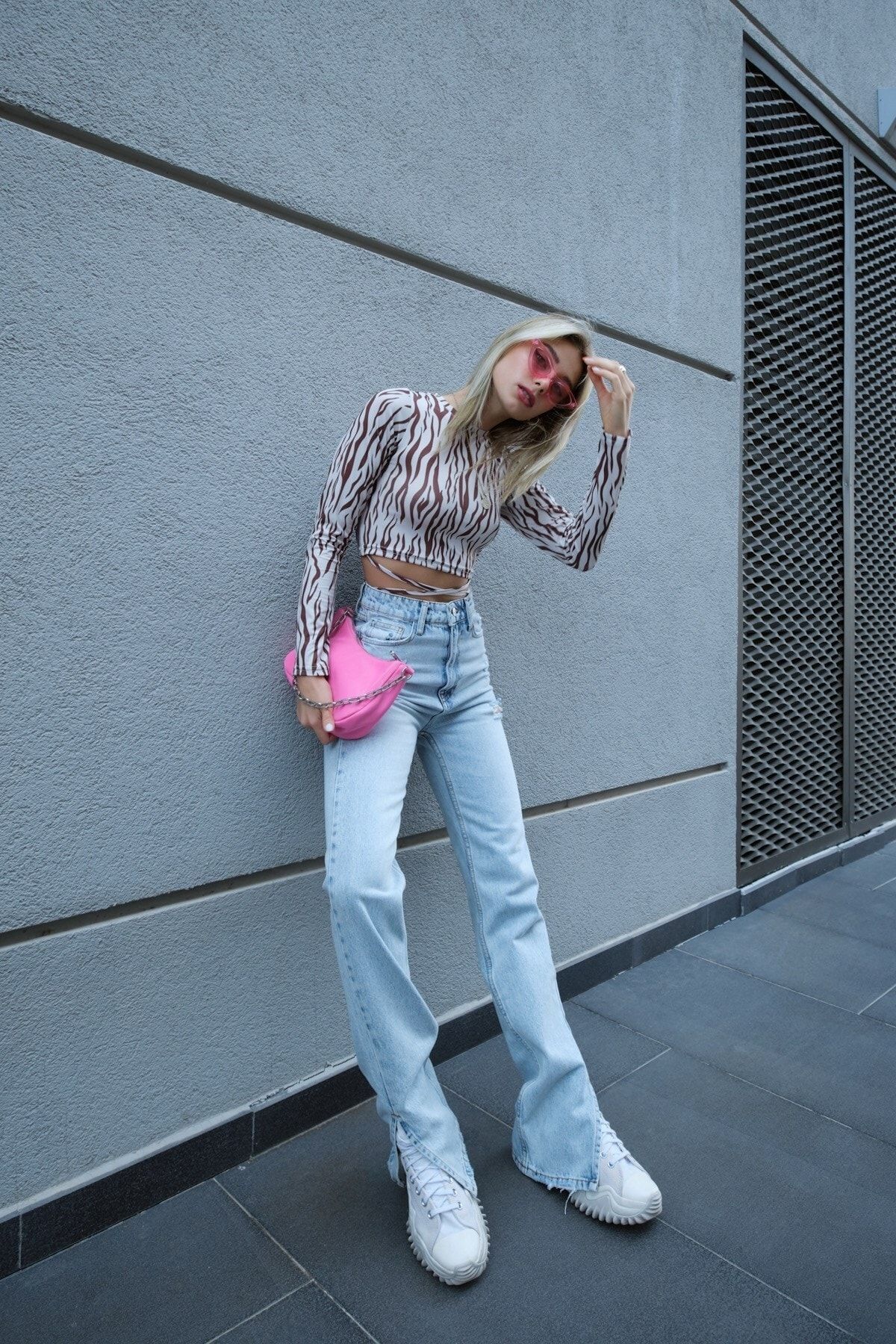 Coral Yırtmaçlı Jeans Mavi