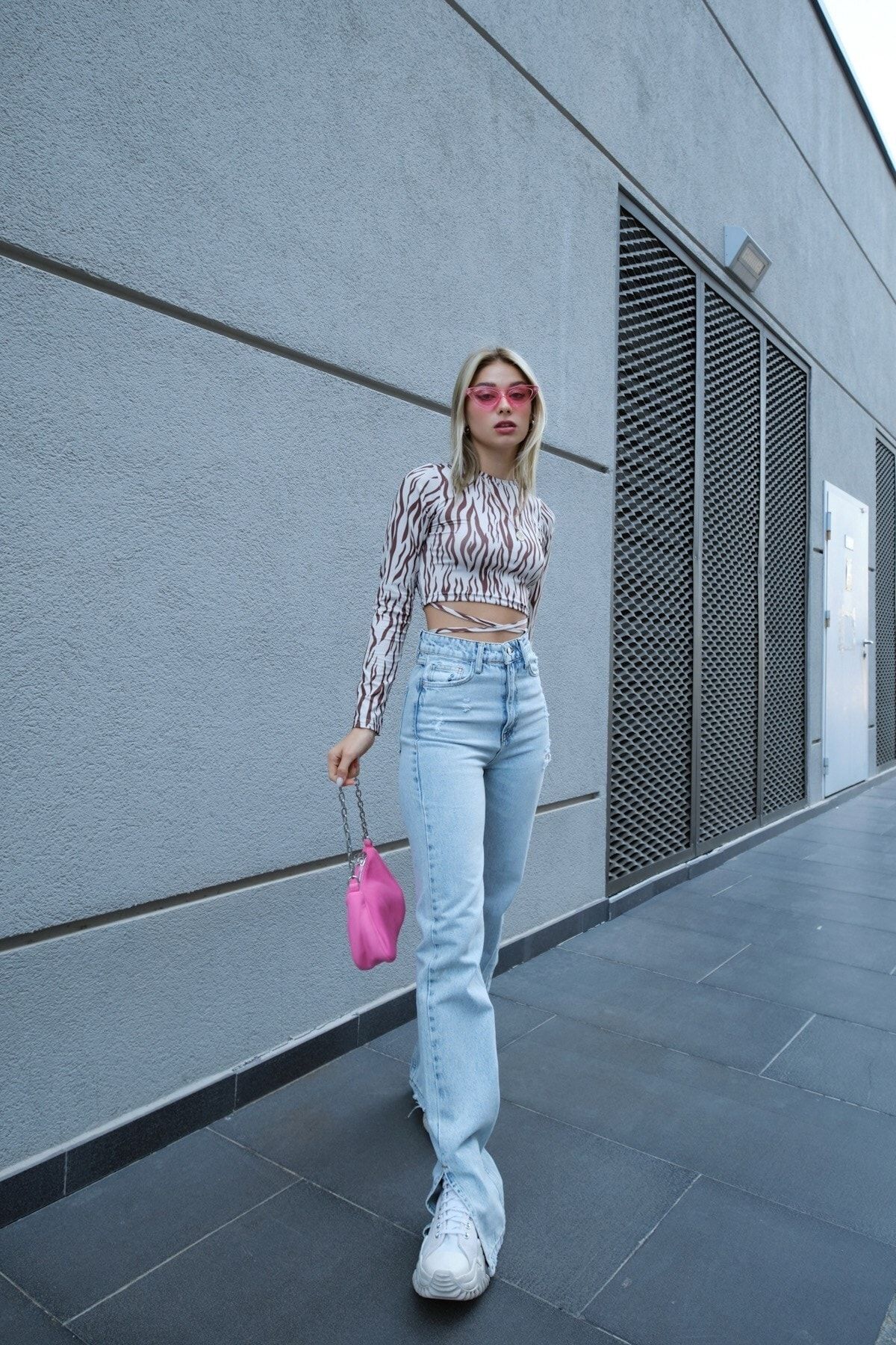 Coral Yırtmaçlı Jeans Mavi